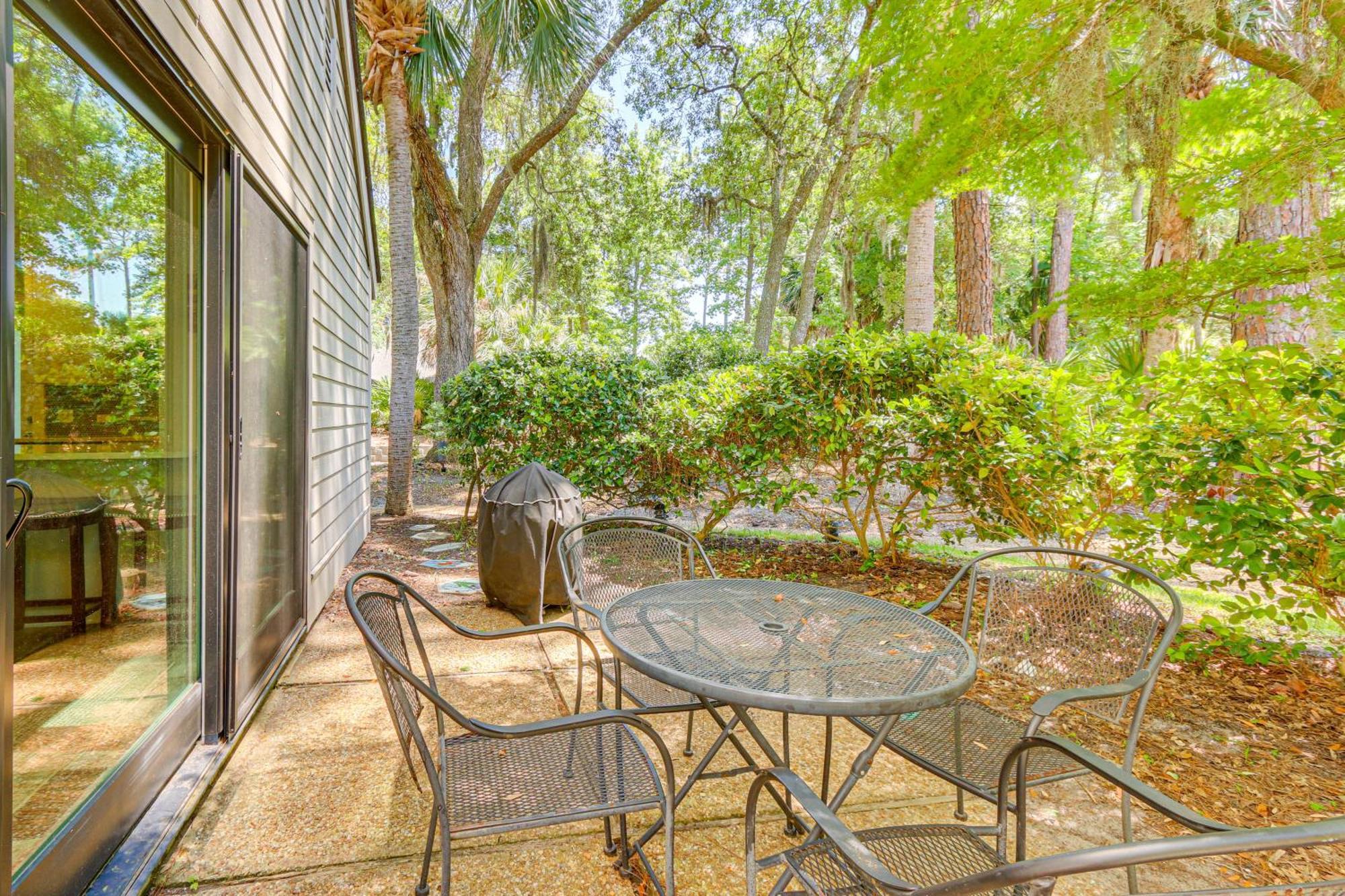 Holiday home Modern Hilton Head Retreat Walk To And Golf! *