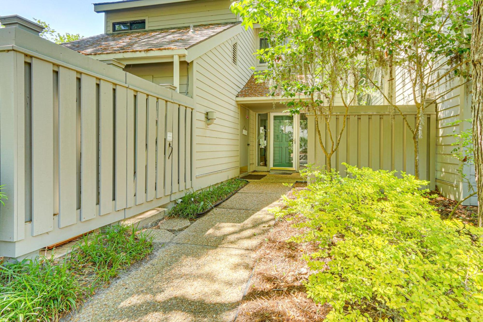 Holiday home Modern Hilton Head Retreat Walk To And Golf!
