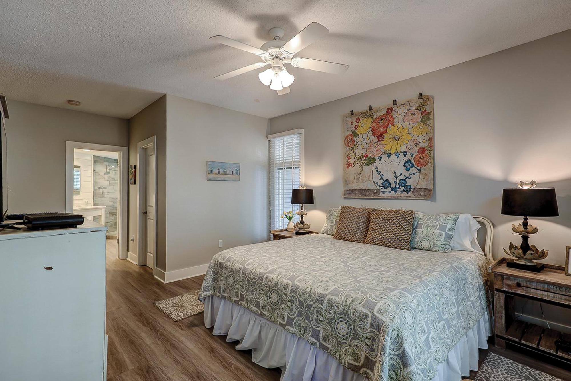 Huntington 7622 Villa