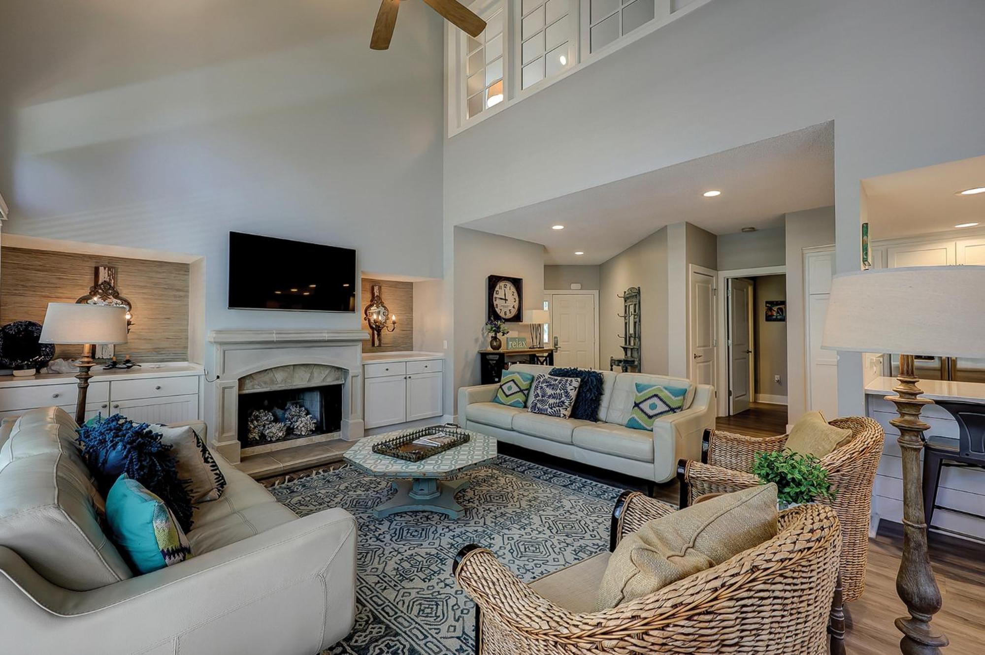 Huntington 7622 Villa