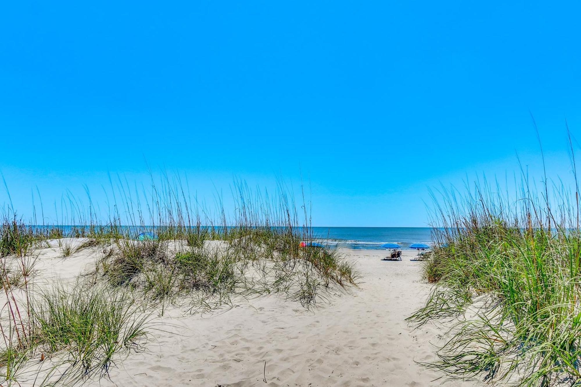 2 Mi To Dog-friendly Hilton Head Condo!