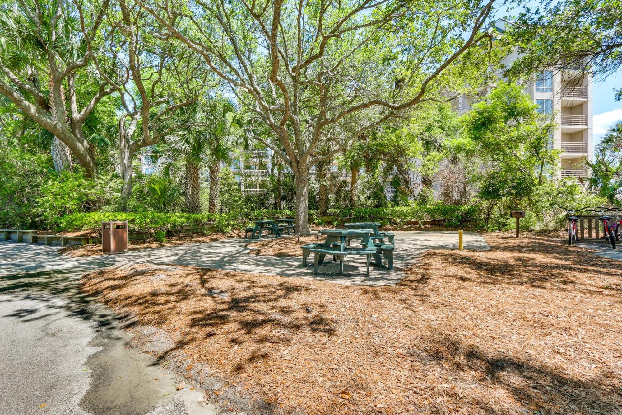 Apartment 2 Mi To Dog-friendly Hilton Head Condo!