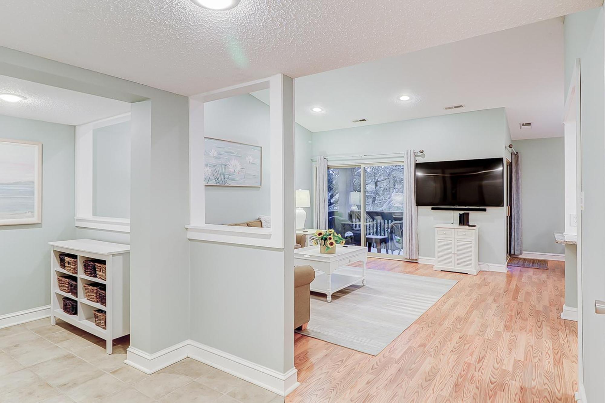 Bluff Apartment *