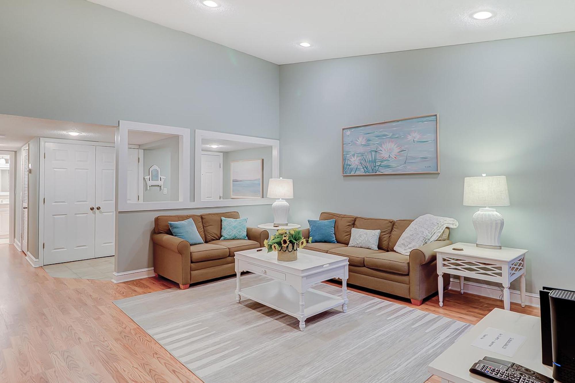 Bluff Apartment *