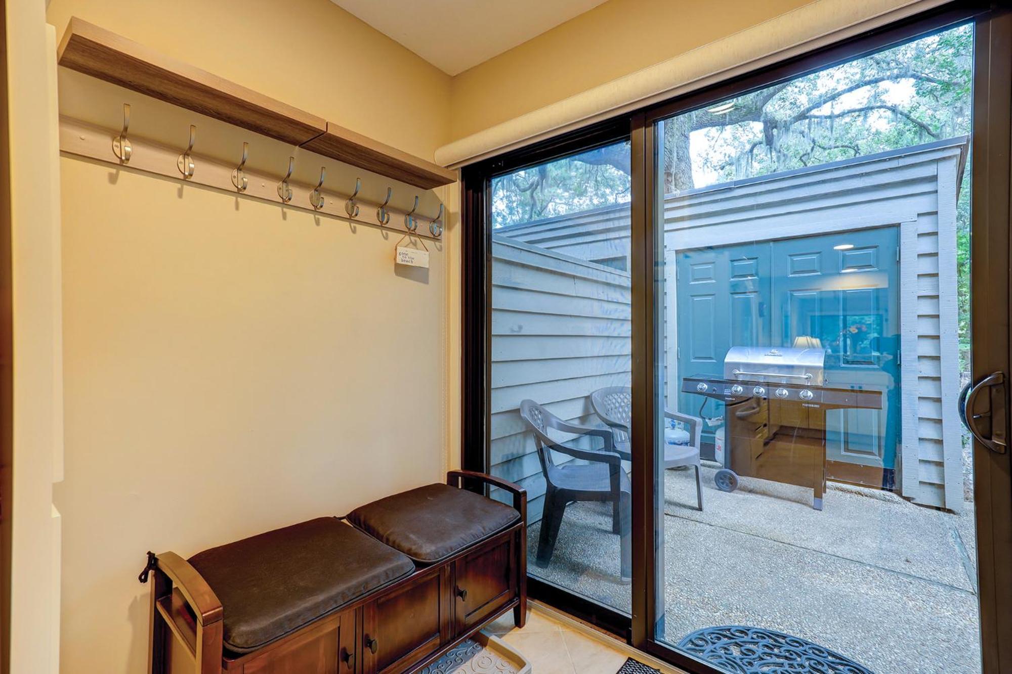 Updated Luxury Two Bedroom The Greens New Baths Walk In Shower Kitchen Golf Views * Hilton Head Island