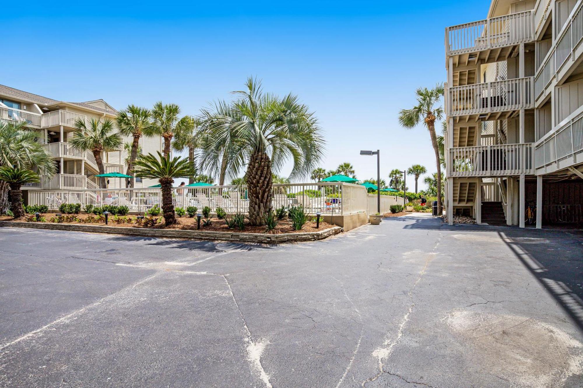 Apartment Breakers At Hilton Head *