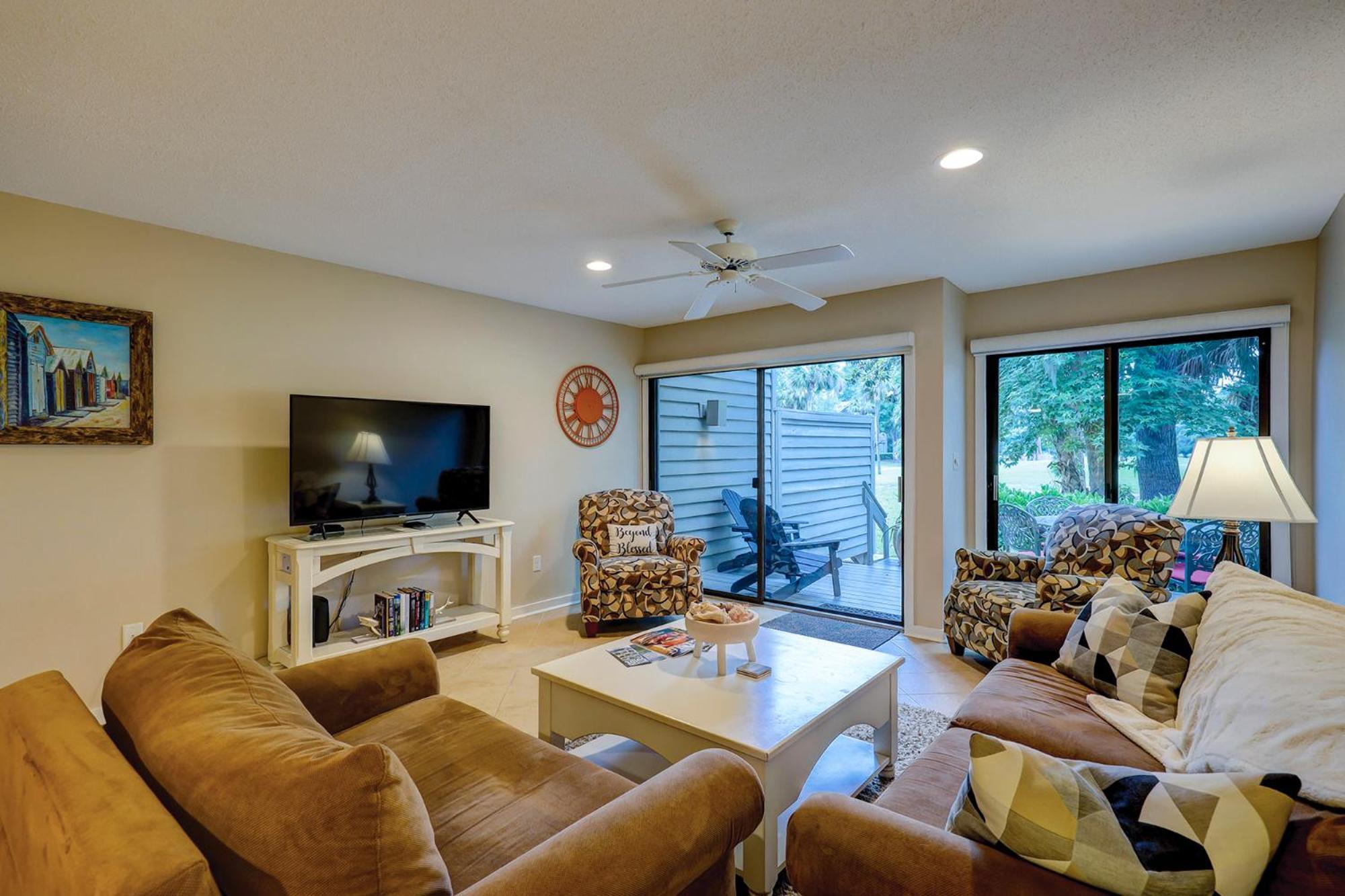 Holiday home Updated Luxury Two Bedroom The Greens New Baths Walk In Shower Kitchen Golf Views *