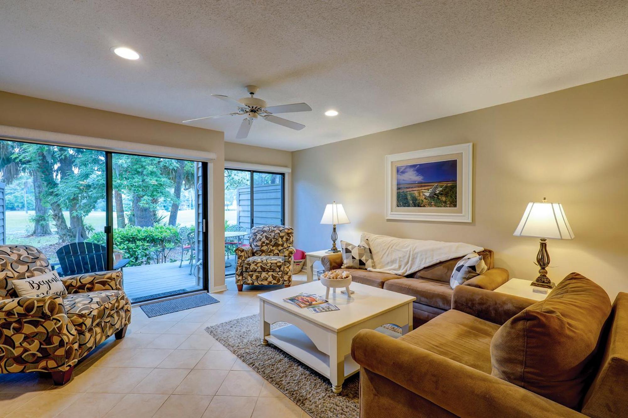 Updated Luxury Two Bedroom The Greens New Baths Walk In Shower Kitchen Golf Views Holiday home