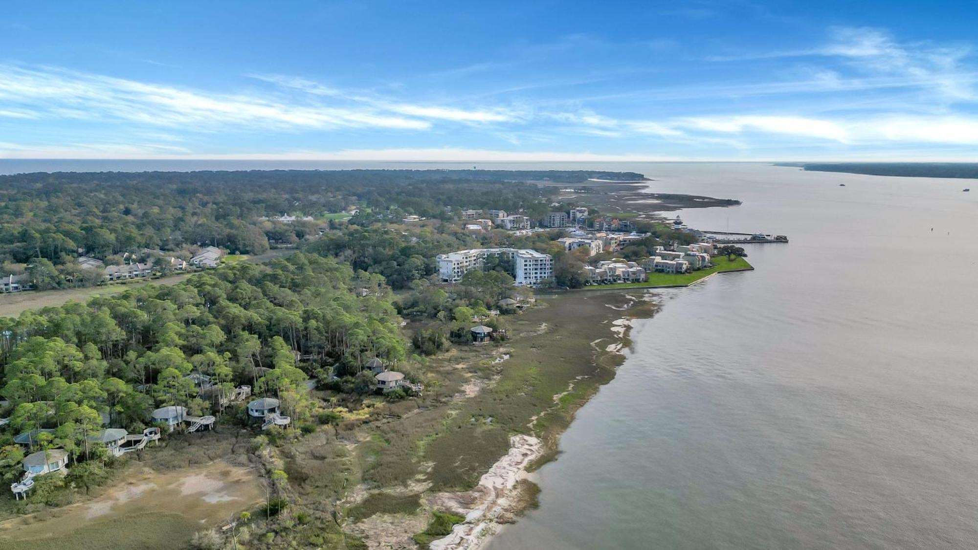 Treehouse, Harbourtown, Sea Pines Holiday home *