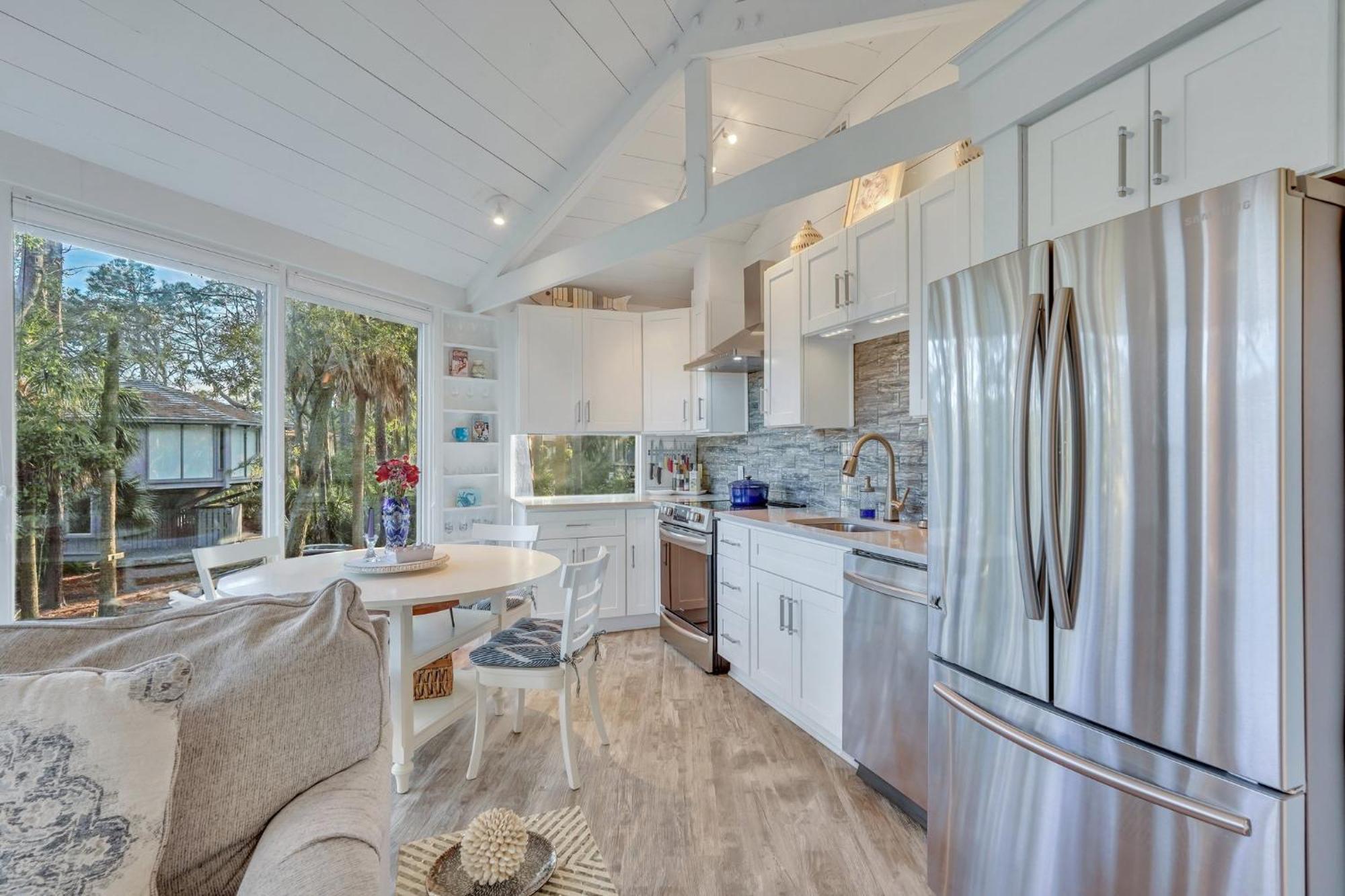 Treehouse, Harbourtown, Sea Pines Holiday home