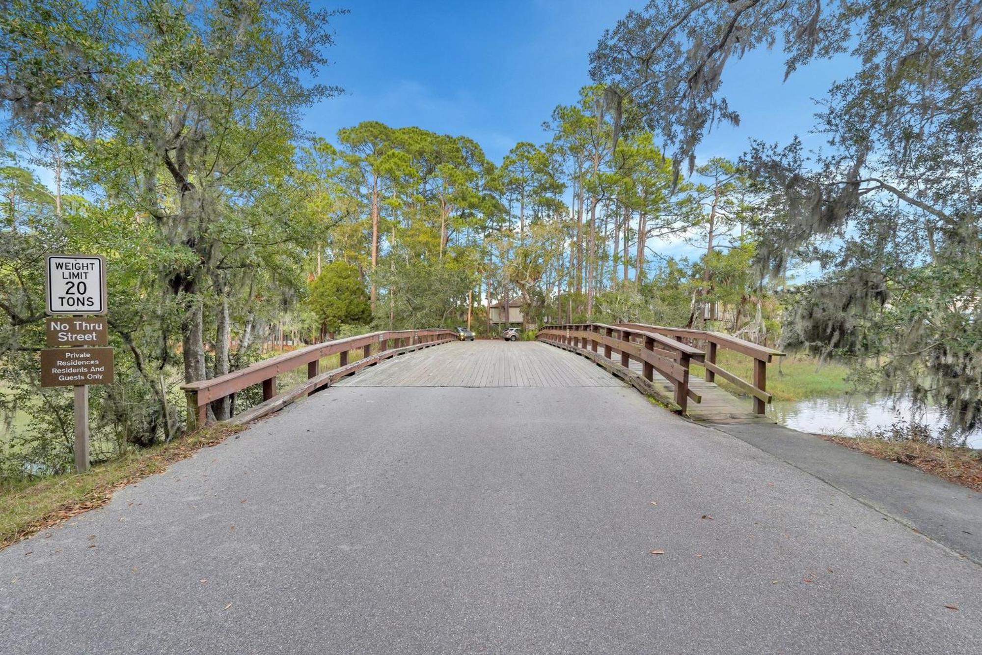 Holiday home Treehouse, Harbourtown, Sea Pines