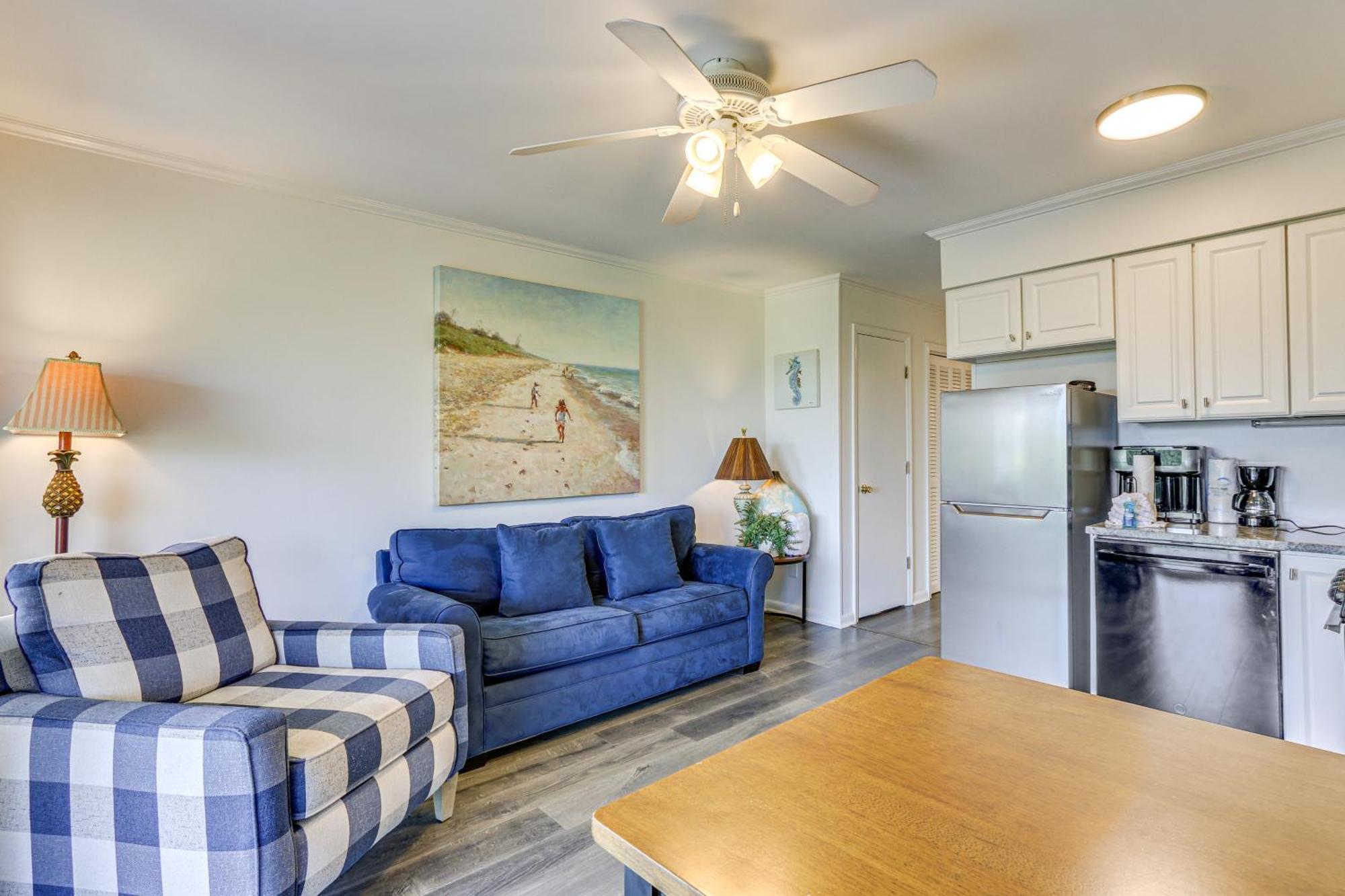 Hilton Head Covered Balcony And Private