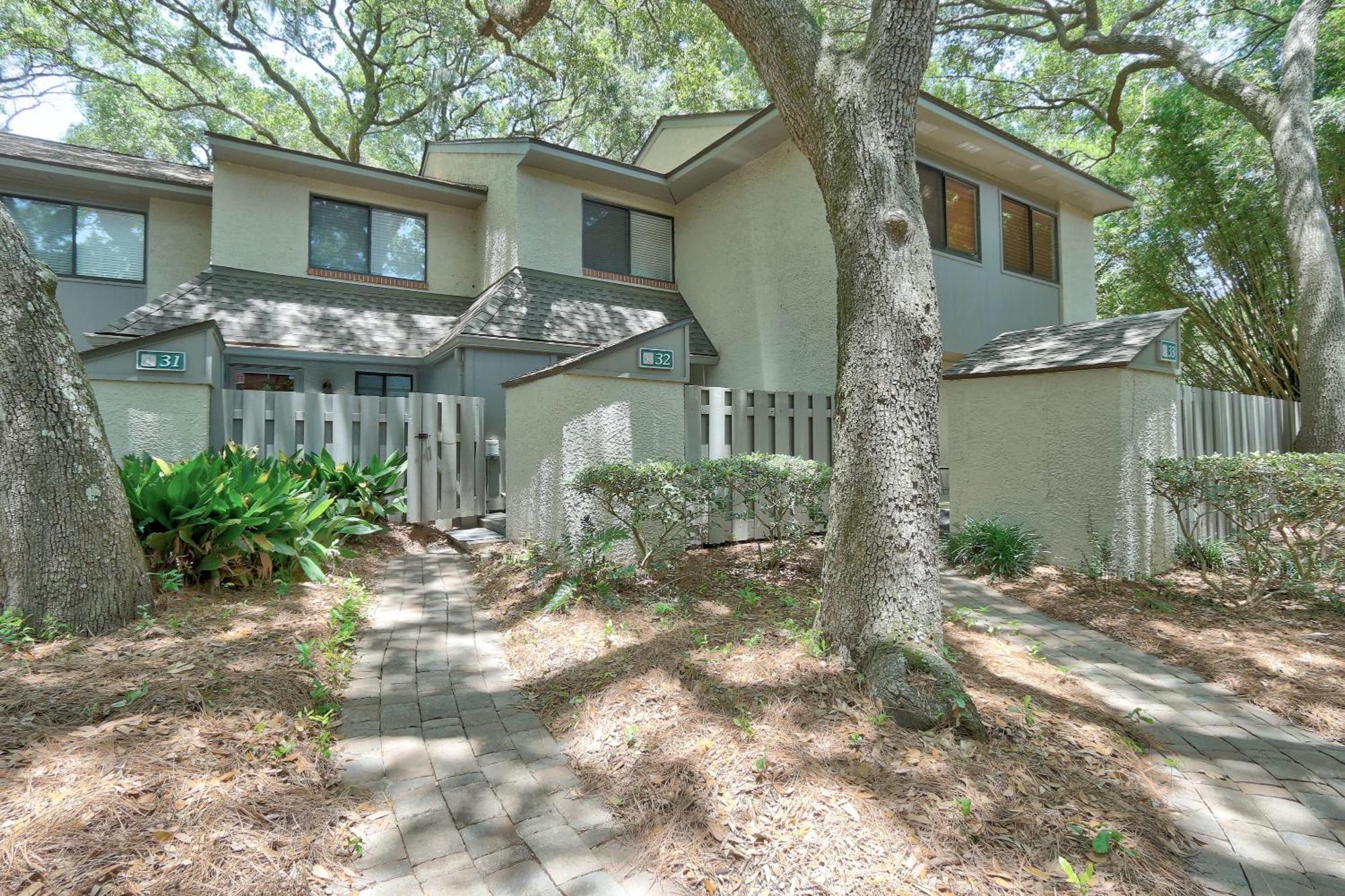 Walk To Pet Friendly Bbq Grill * Hilton Head Island