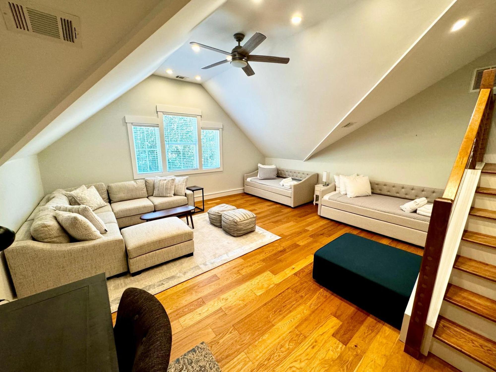 1 Azalea Street Holiday home *