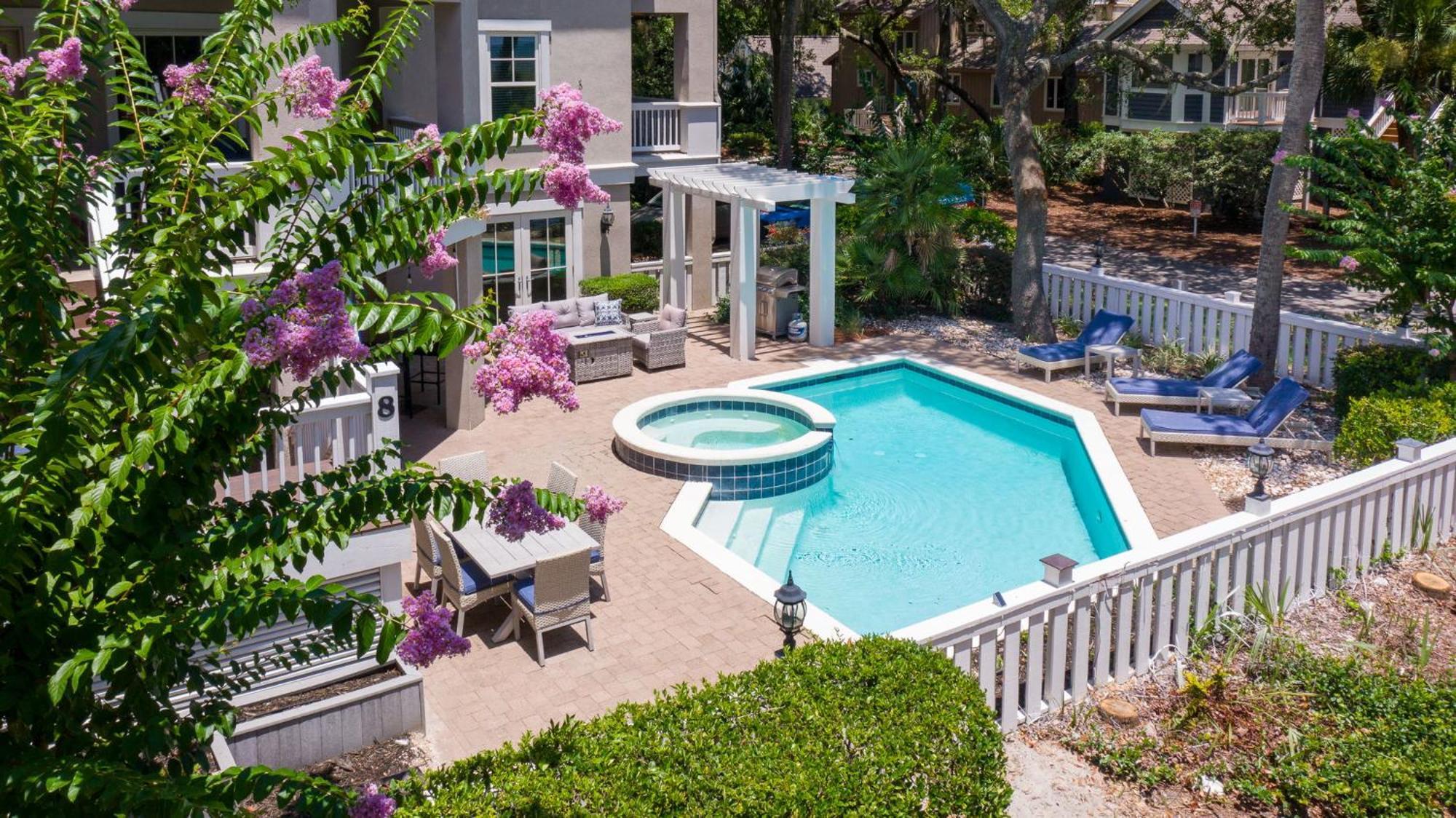 8 Nighthawk - Host2coast Holiday home *