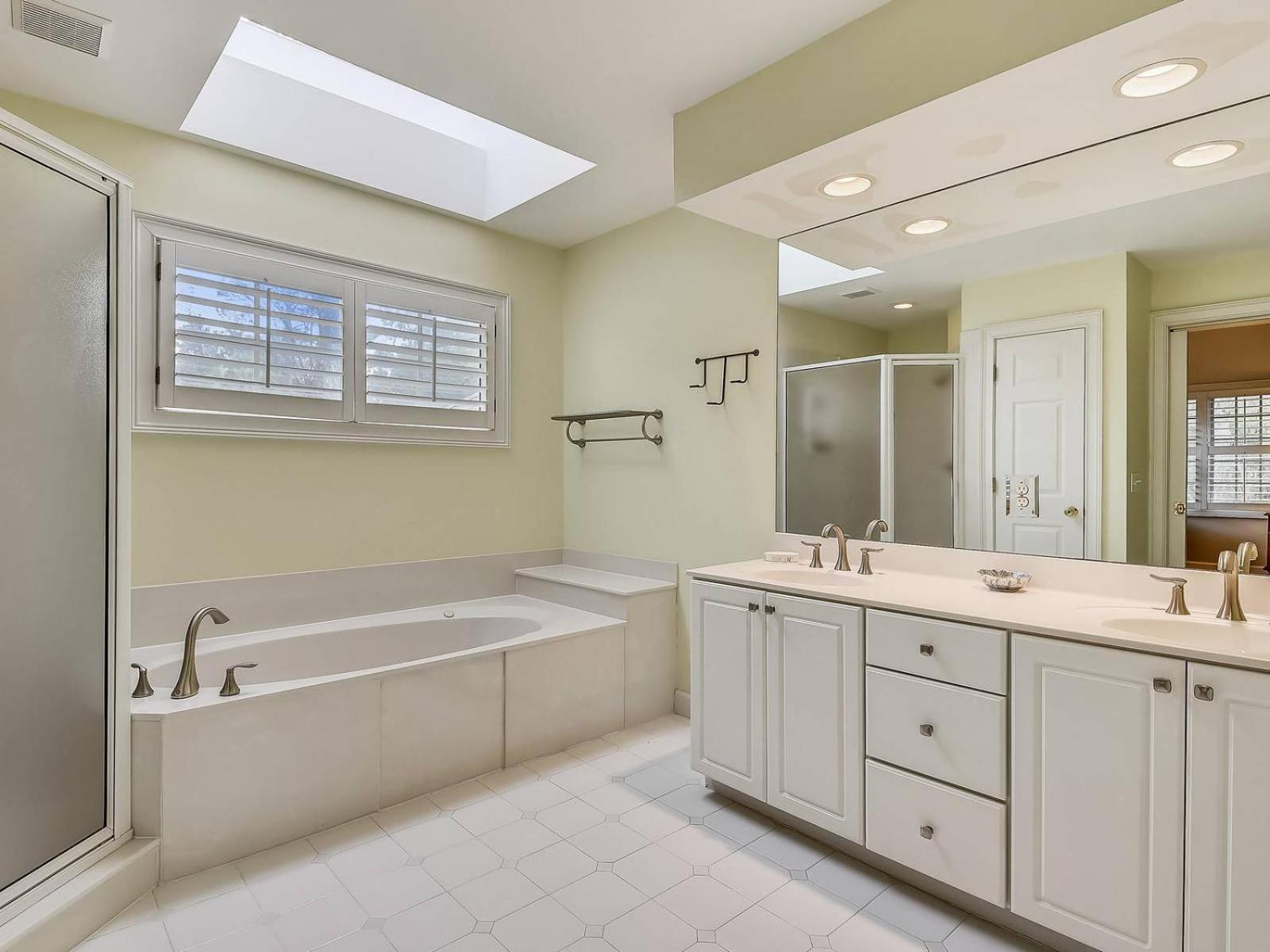 6 Wood Ibis - Host2coast Hilton Head Island