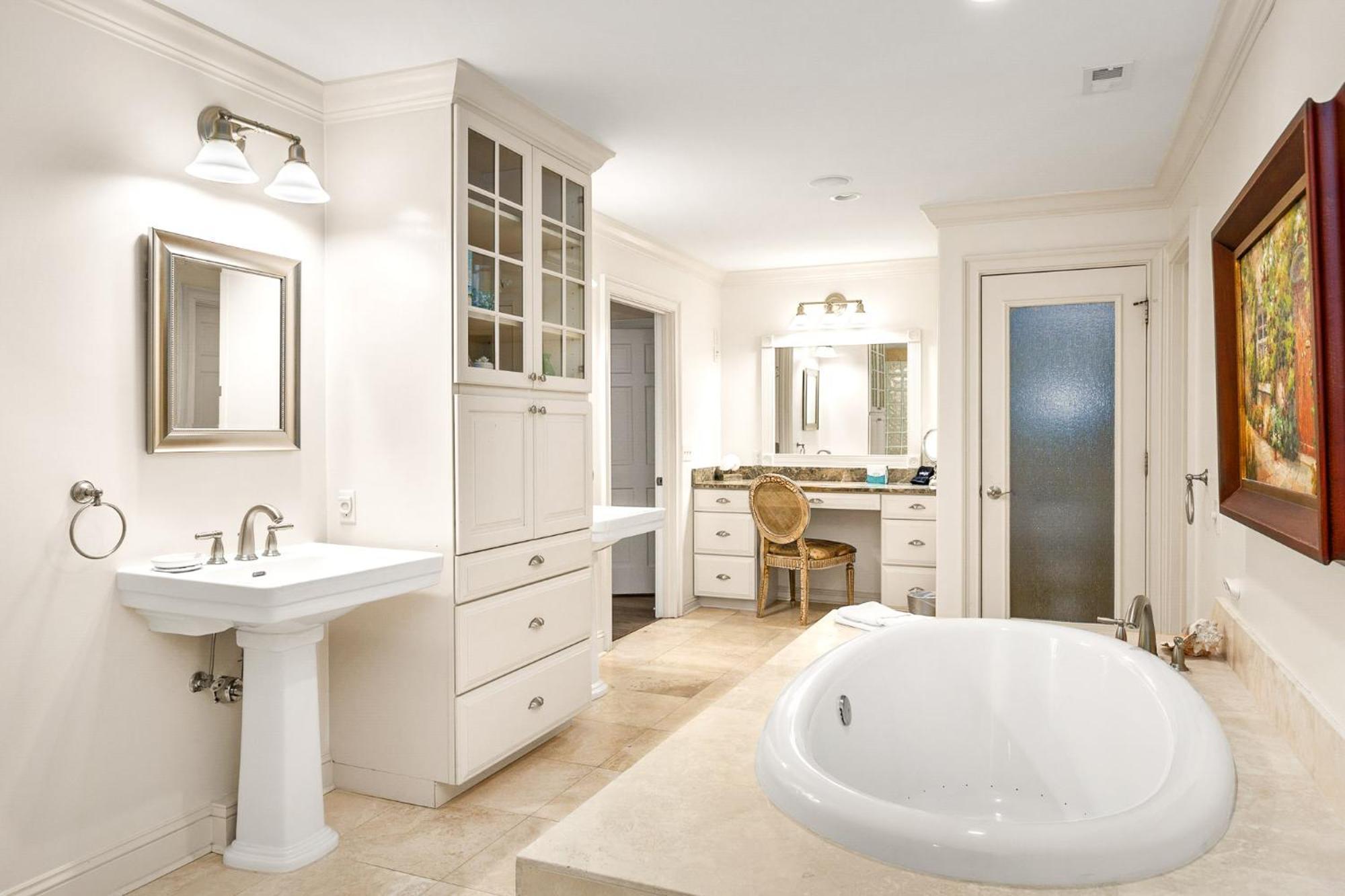 18 Turnberry Lane - Host2coast *