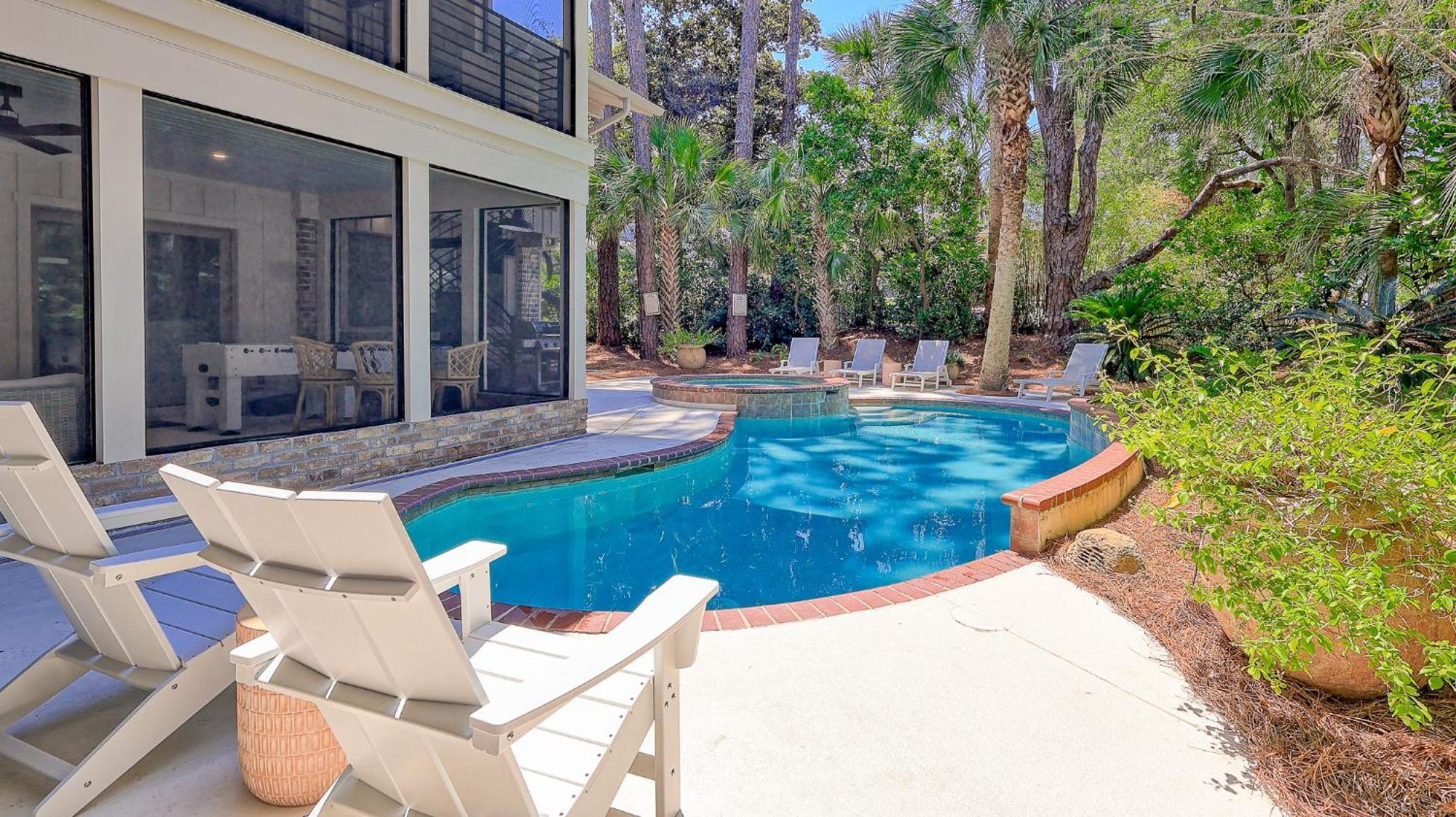 14 Cedar Waxwing - Host2coast Holiday home