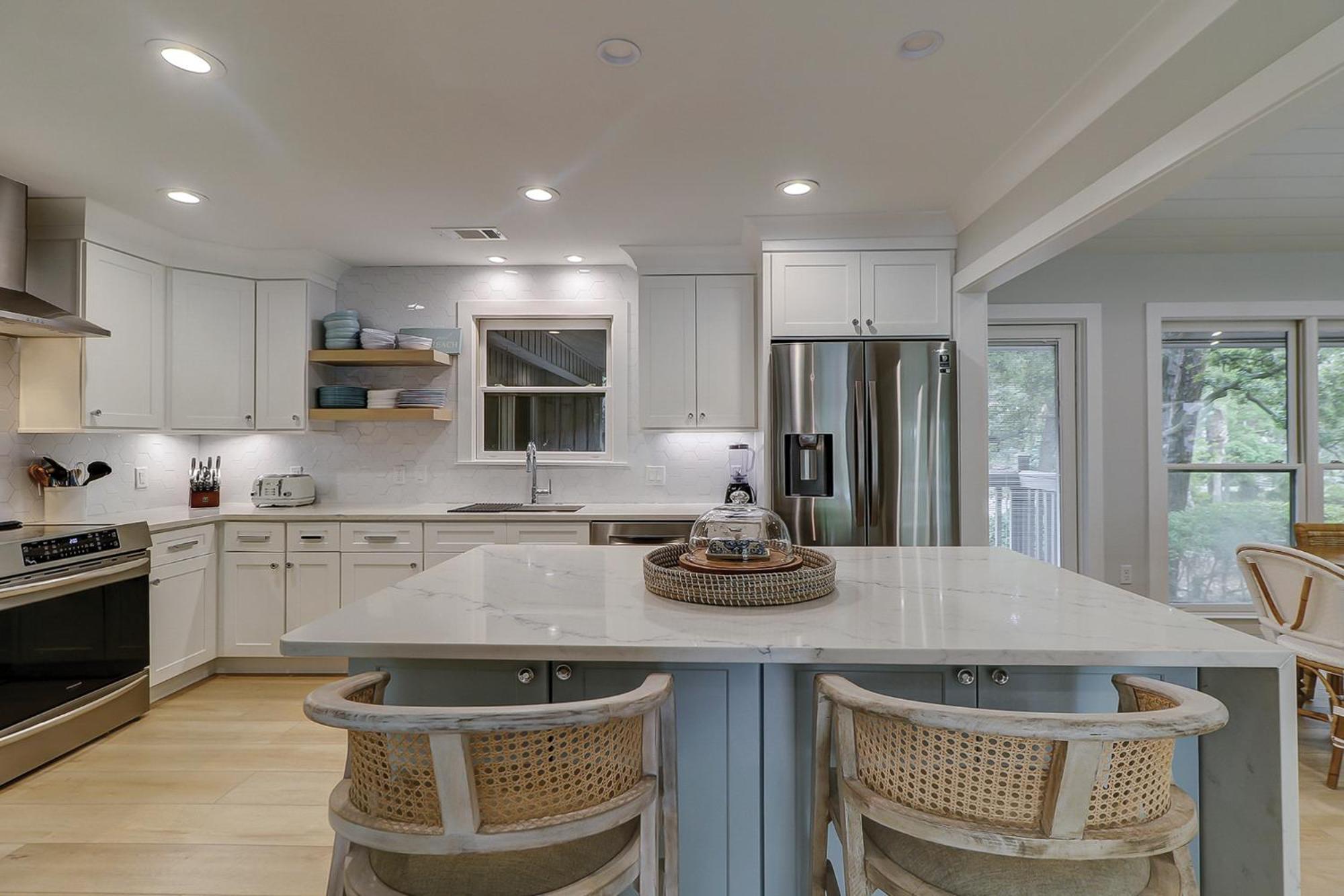 14 Cedar Waxwing - Host2coast Holiday home