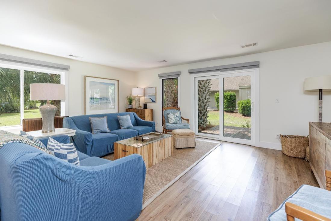 618 Queen's Grant Villa *