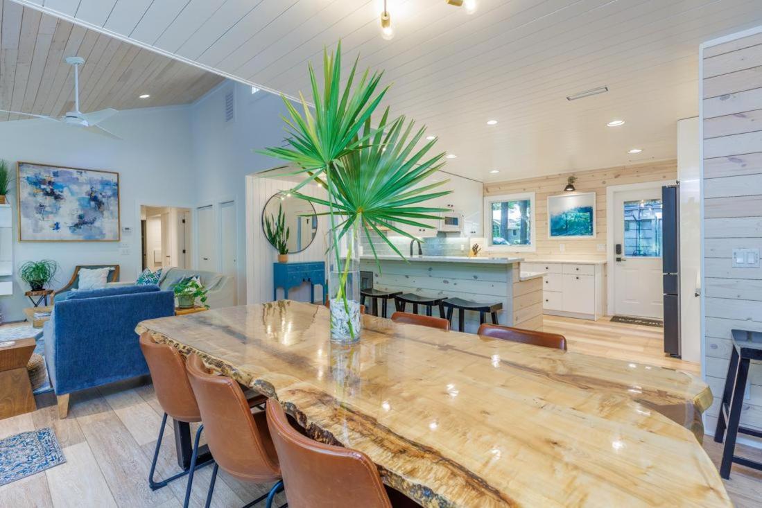 6 Pine Court Holiday home *