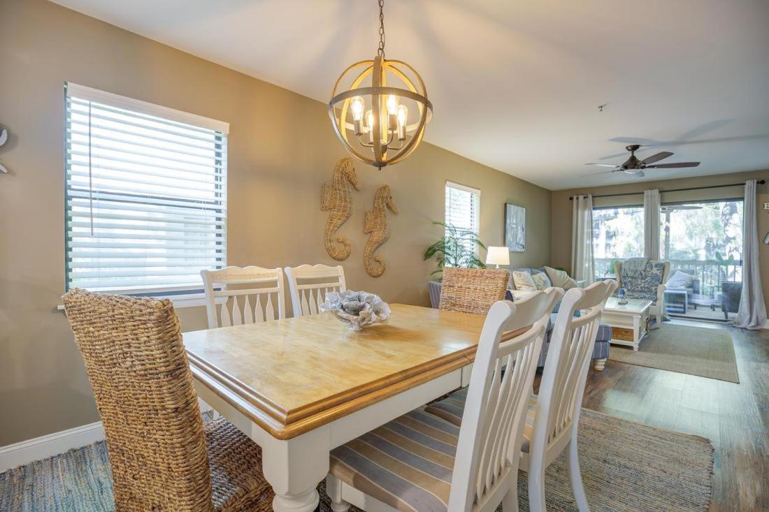 8001 Treetops Villa *