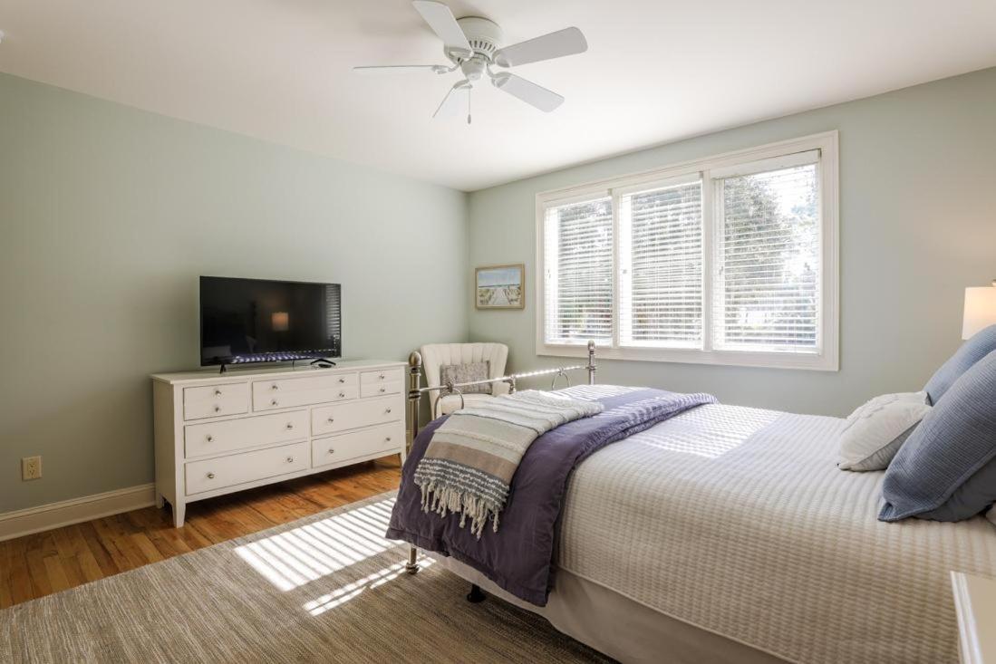 157 N. Sea Pines Dr. * Hilton Head Island