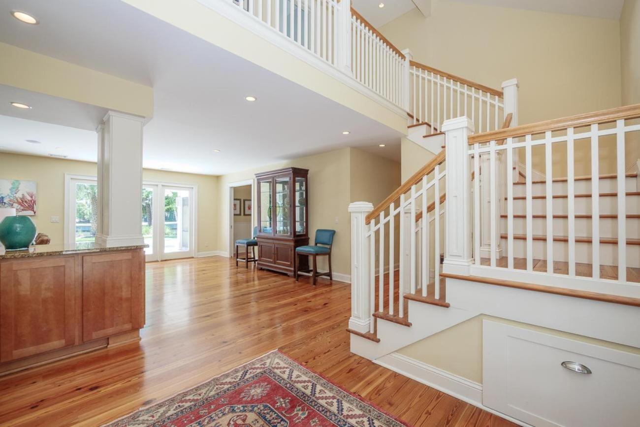 157 N. Sea Pines Dr. * Hilton Head Island