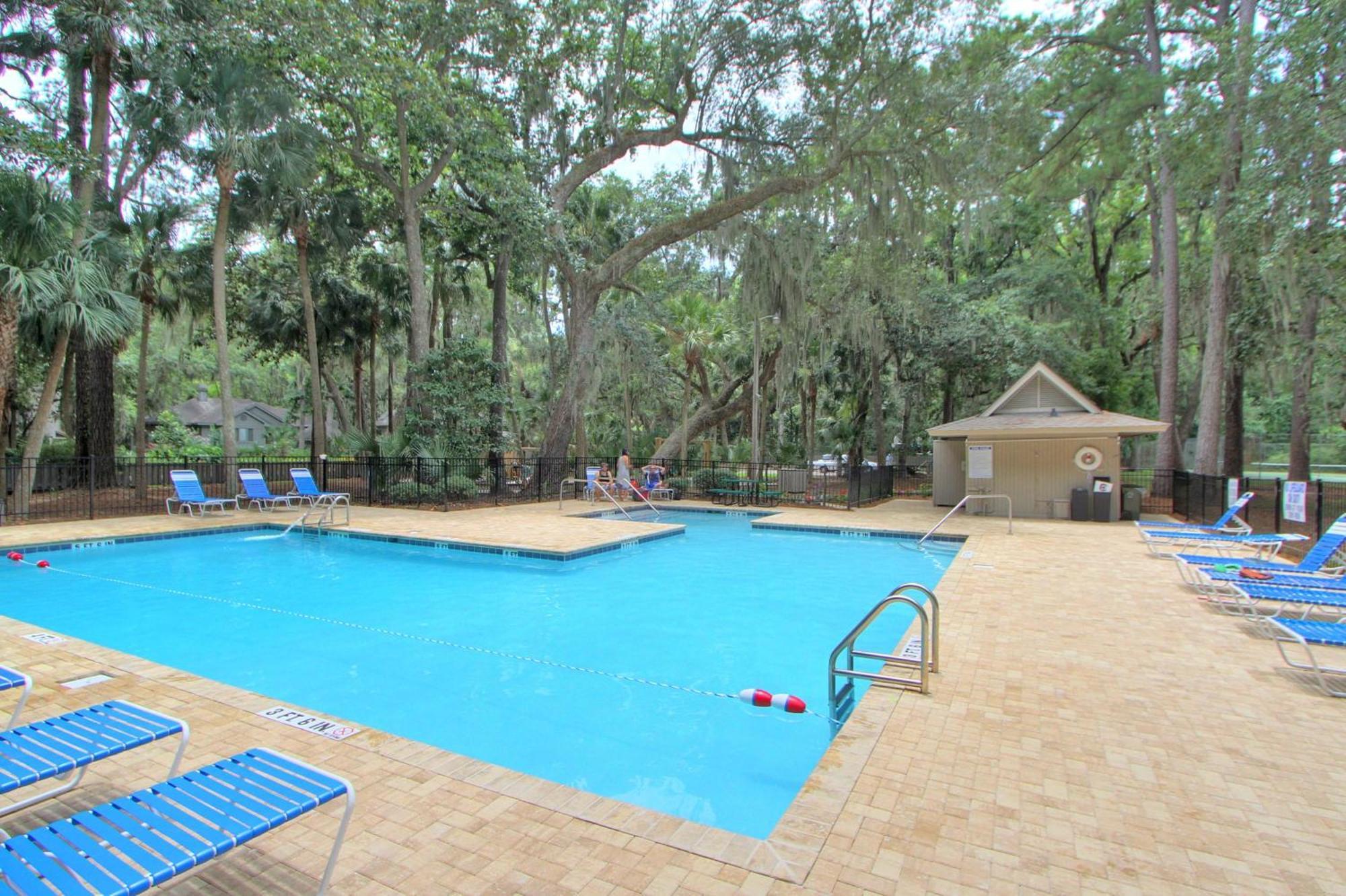 5 Hollyberry Lane *
