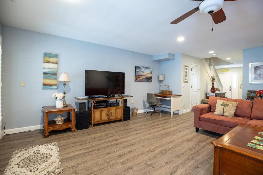 225 Evian * Hilton Head Island