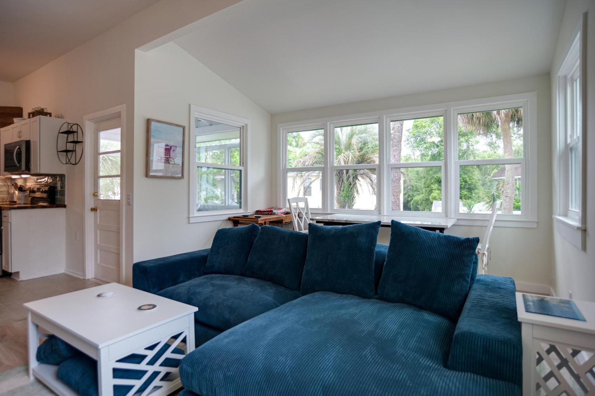 Holiday home Newly Renovated Duplex, Upper Unit, 4th Row From The Hilton Head Island