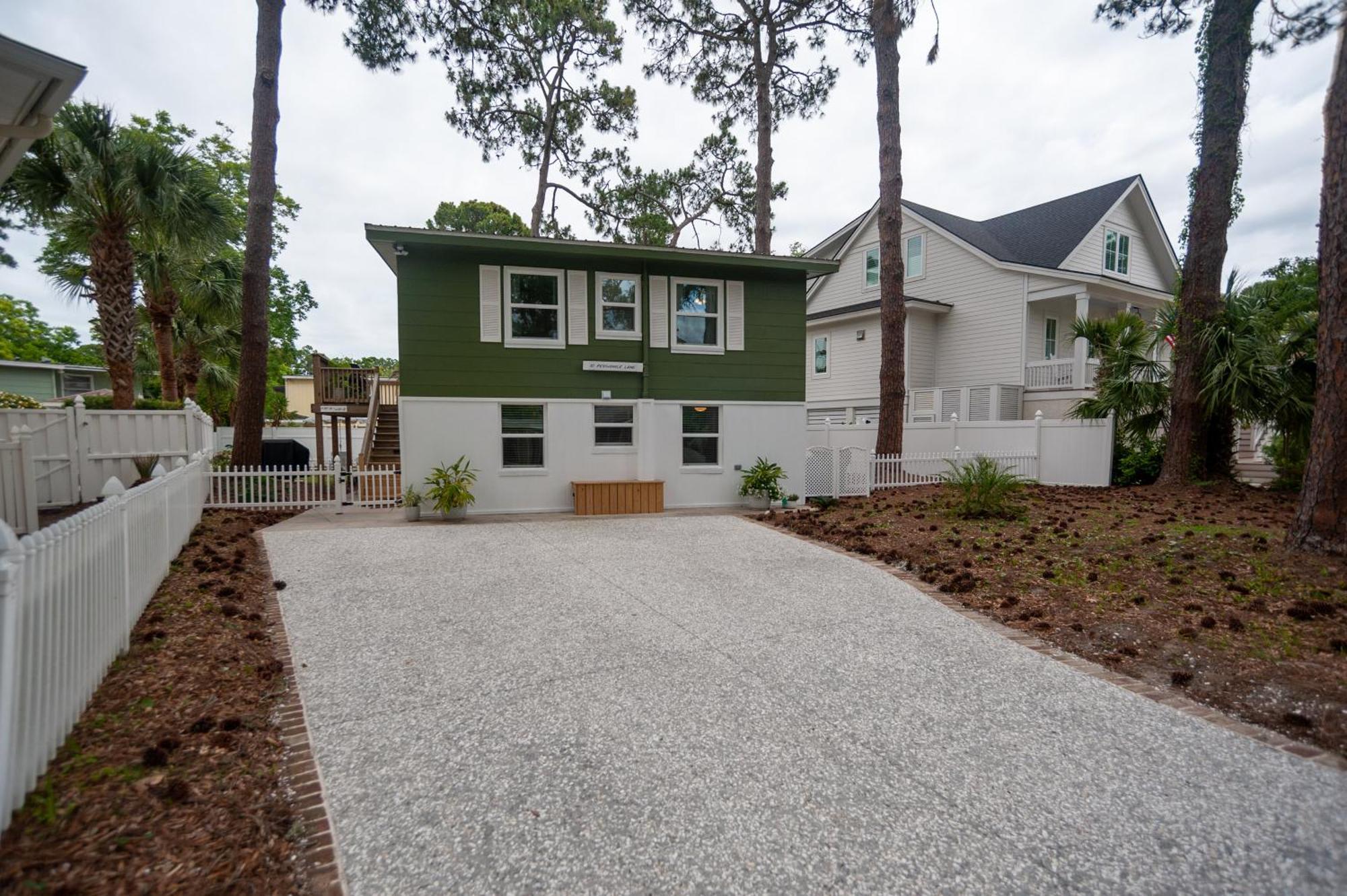 Newly Renovated Duplex, Upper Unit, 4th Row From The Hilton Head Island