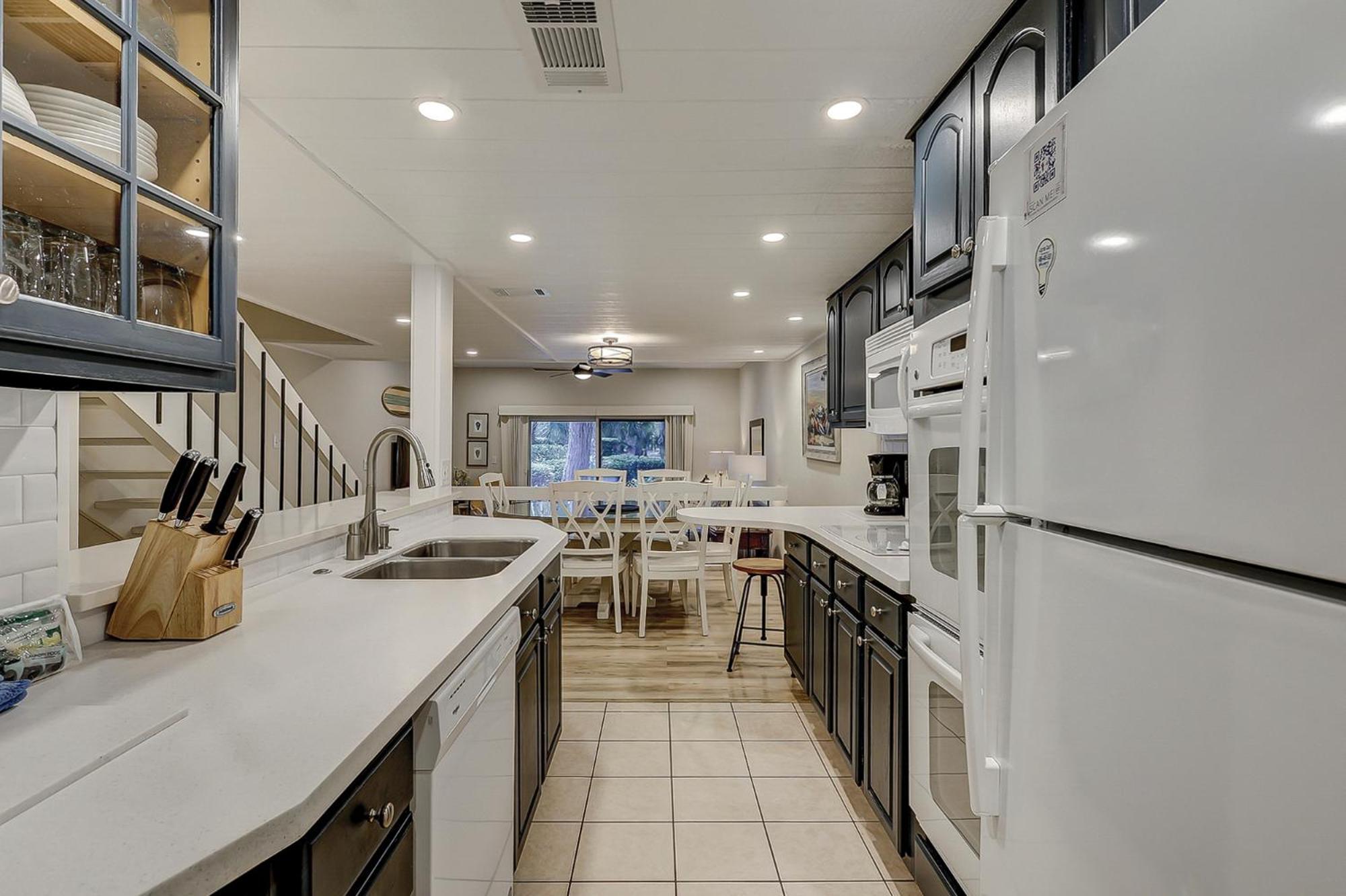 Updated Luxury 3 Bedroom 3 Ba Townhome In Sea Pines Near Harbourtown Sleeps 8 Community Pool Pet Friendly Hilton Head Island