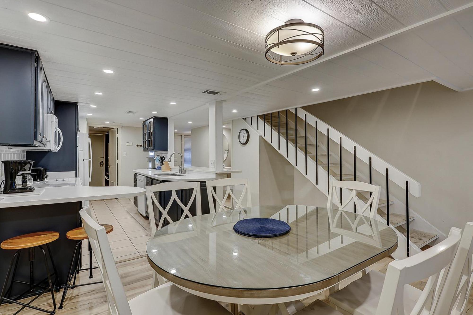 Updated Luxury 3 Bedroom 3 Ba Townhome In Sea Pines Near Harbourtown Sleeps 8 Community Pool Pet Friendly * Hilton Head Island