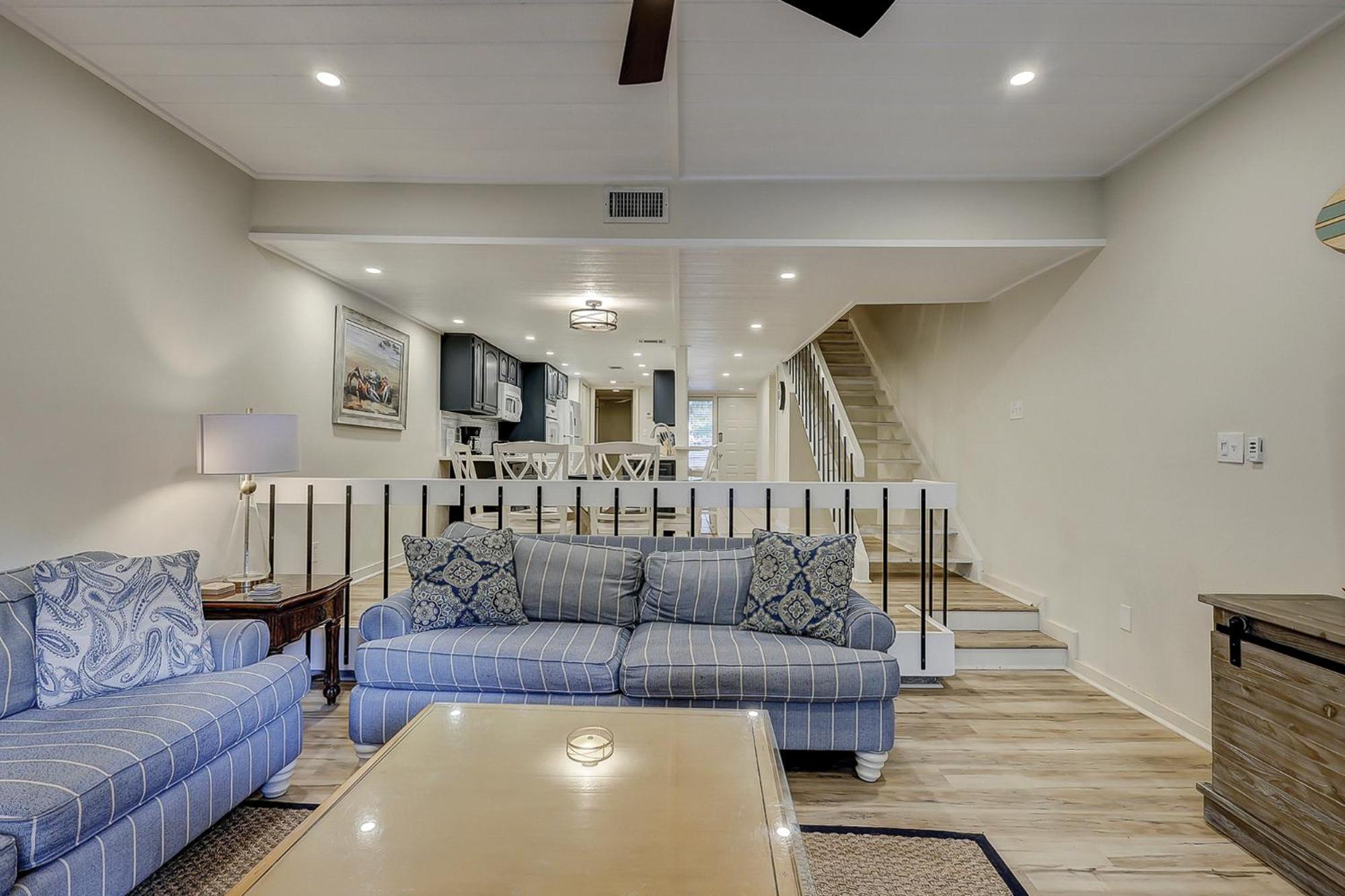 Holiday home Updated Luxury 3 Bedroom 3 Ba Townhome In Sea Pines Near Harbourtown Sleeps 8 Community Pool Pet Friendly