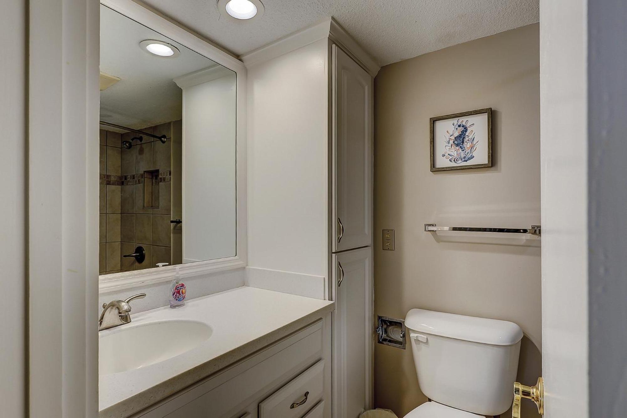 Updated Luxury 3 Bedroom 3 Ba Townhome In Sea Pines Near Harbourtown Sleeps 8 Community Pool Pet Friendly *