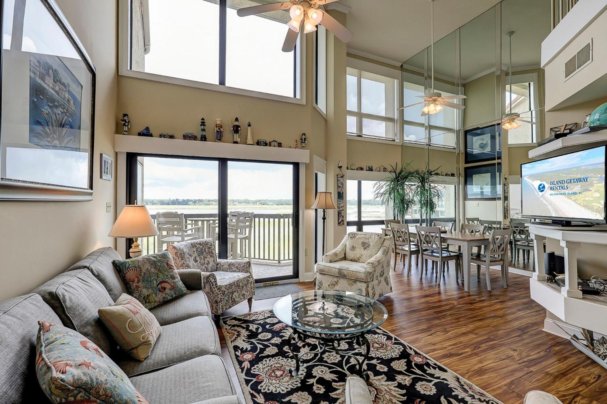 226 Captain's Quarters *