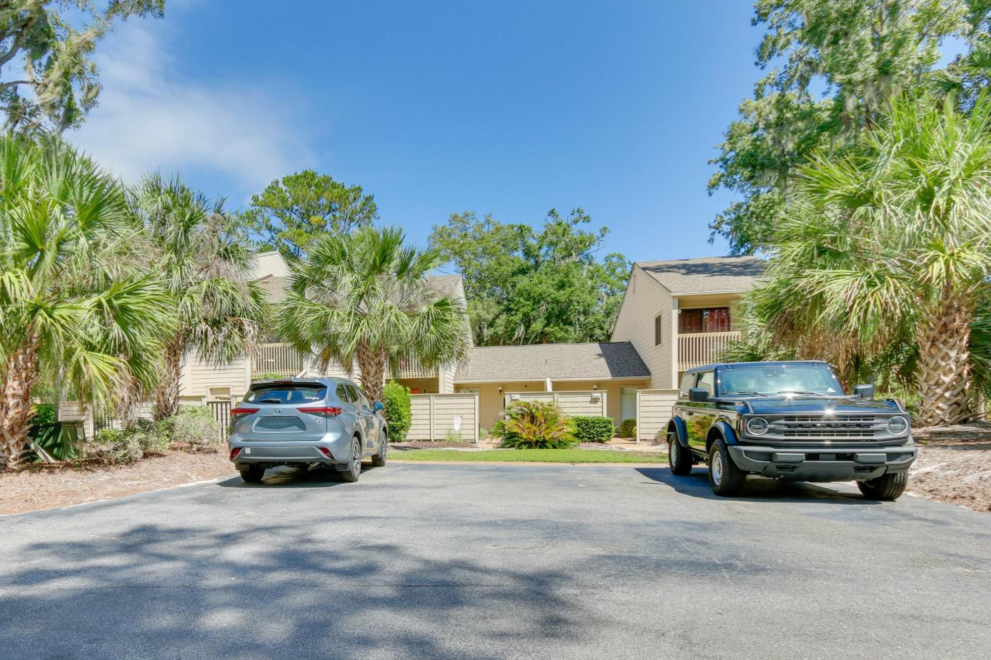 Shipyard With Golf Course Views And Access Villa