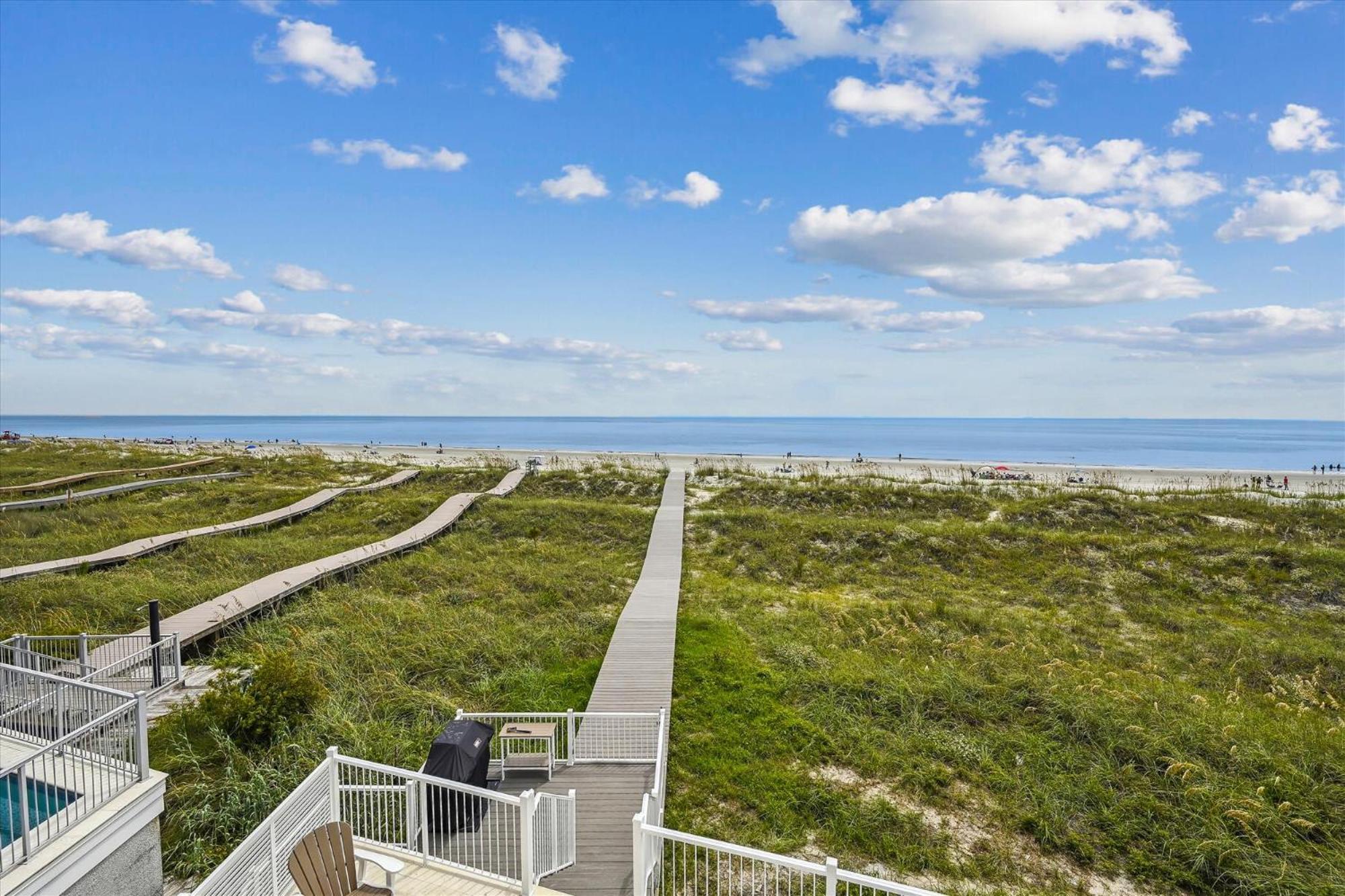 8 Terra Bella Trace- Oceanfront, 6 Primary Rooms, Pool, Roof Top, Free Activities Included
