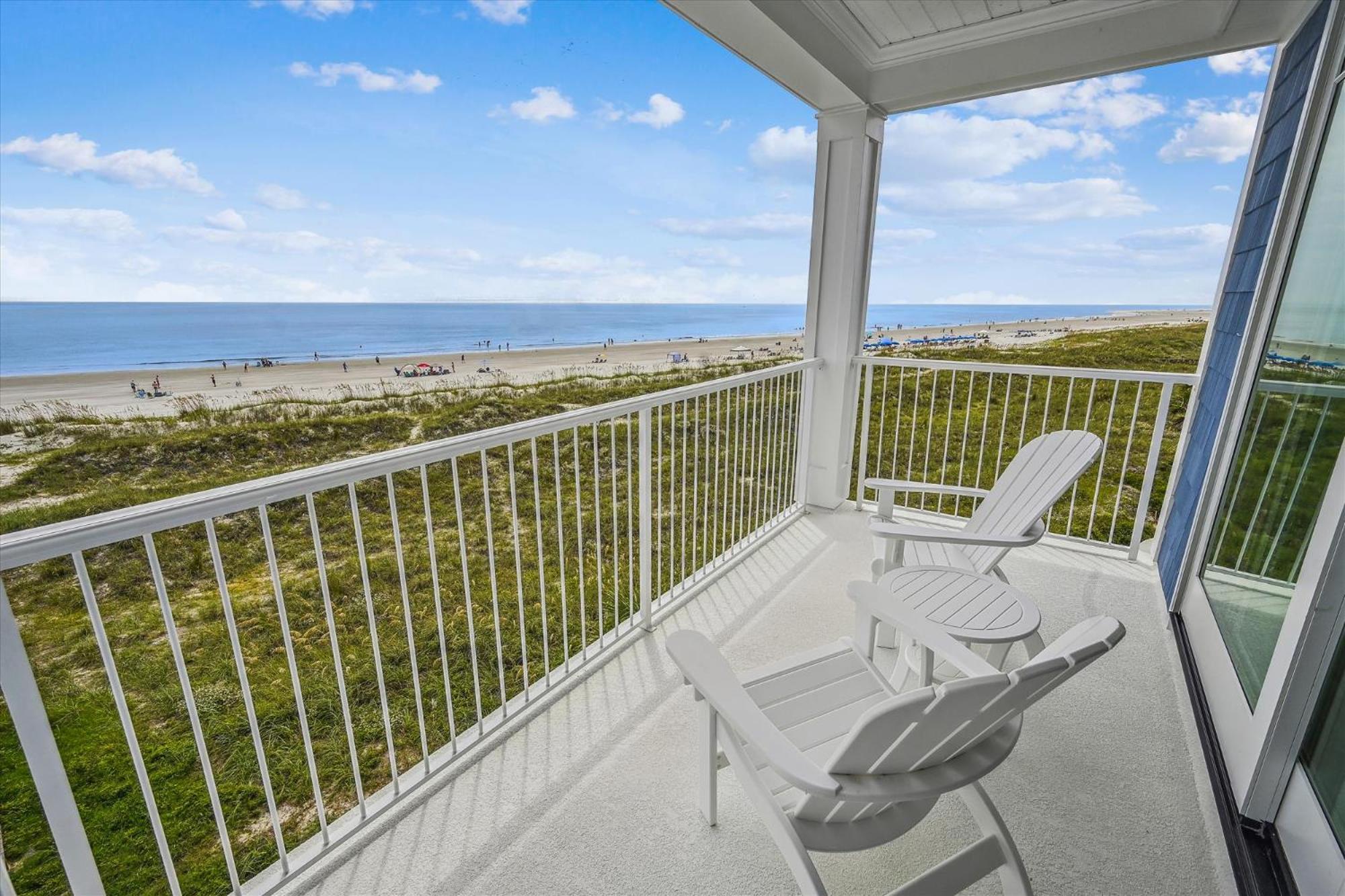 Holiday home 8 Terra Bella Trace- Oceanfront, 6 Primary Rooms, Pool, Roof Top, Free Activities Included Hilton Head Island