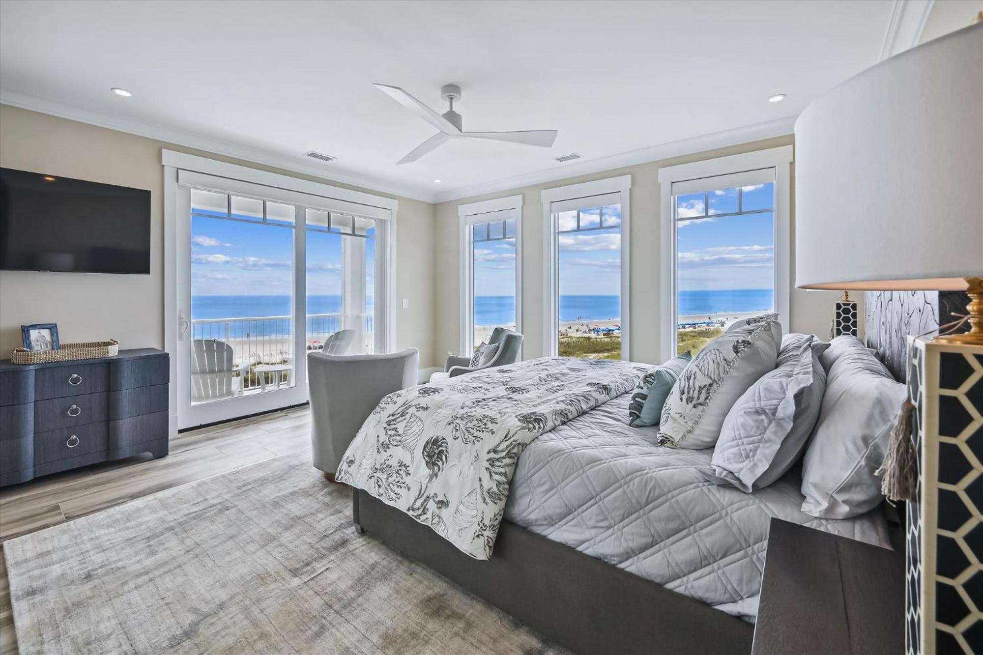 Holiday home 8 Terra Bella Trace- Oceanfront, 6 Primary Rooms, Pool, Roof Top, Free Activities Included