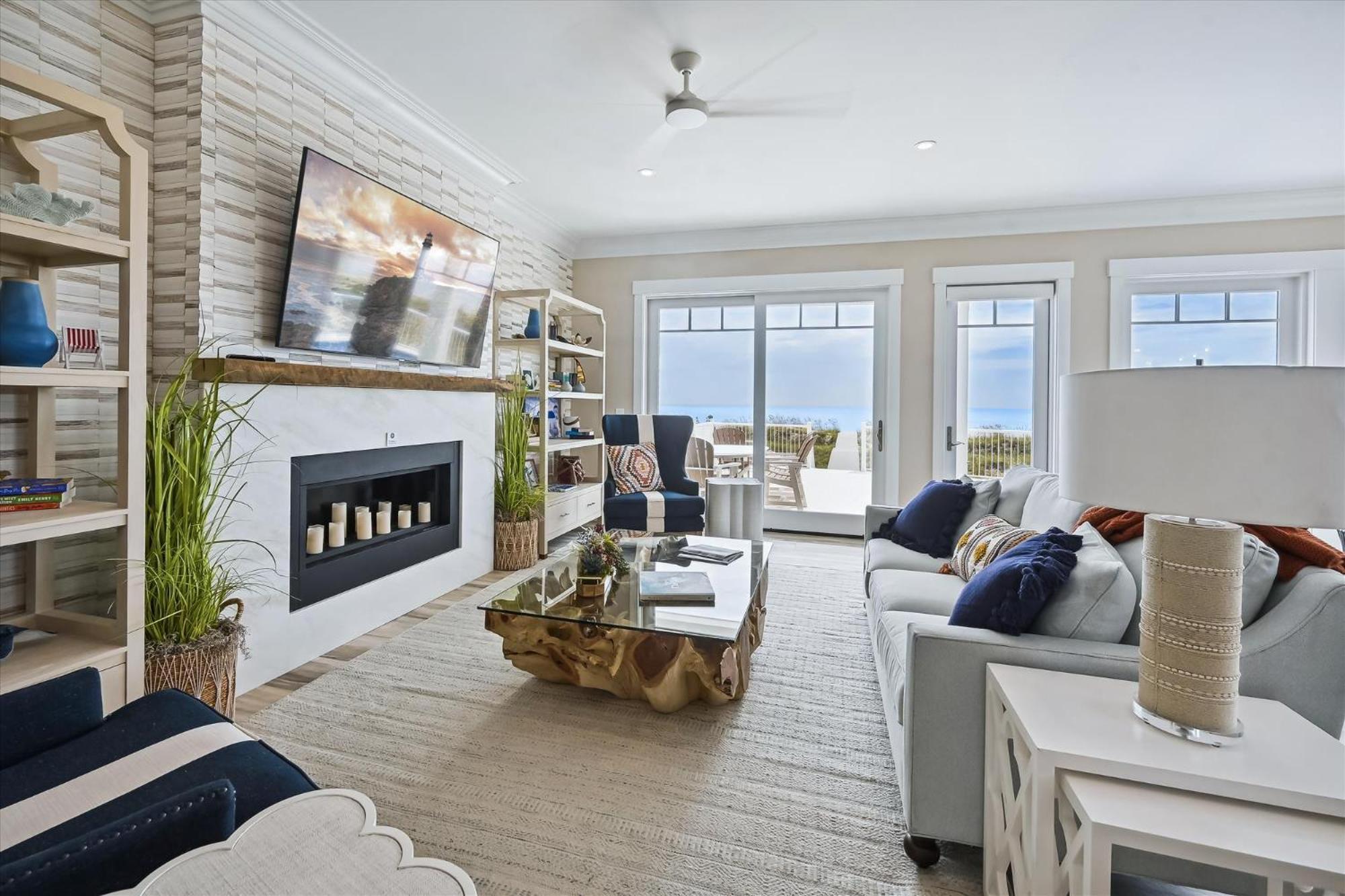 Holiday home 8 Terra Bella Trace- Oceanfront, 6 Primary Rooms, Pool, Roof Top, Free Activities Included *