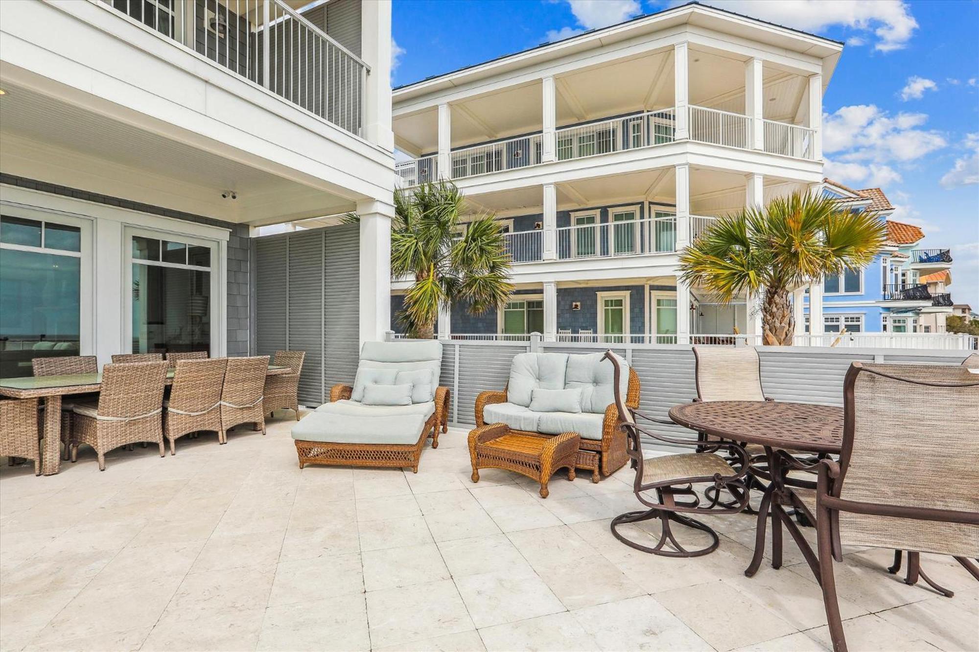 Holiday home 6 Terra Bella Trace- Oceanfront, Elevator, Private Pool, Roof Top, Free Activities Included