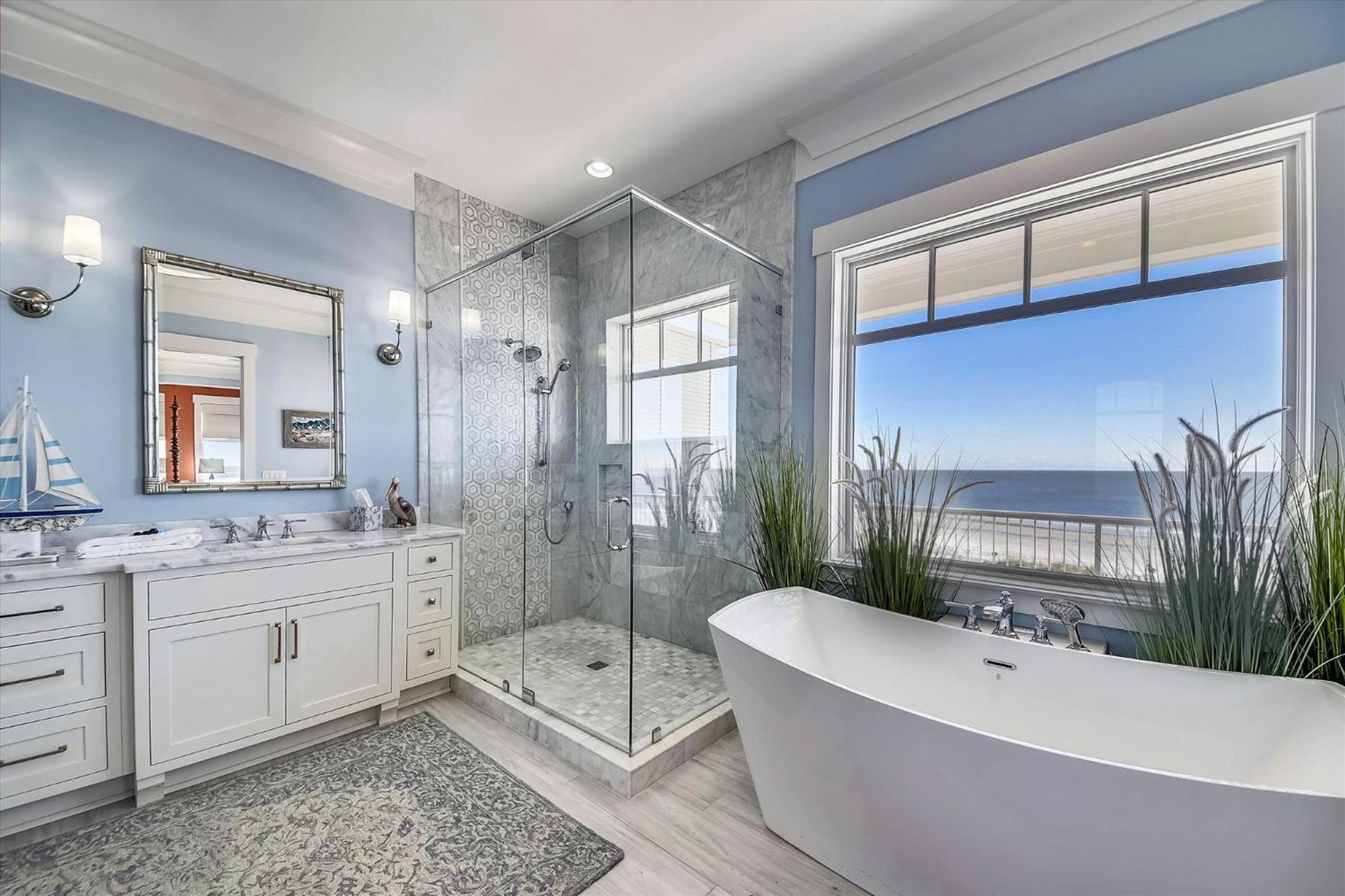 6 Terra Bella Trace- Oceanfront, Elevator, Private Pool, Roof Top, Free Activities Included Holiday home