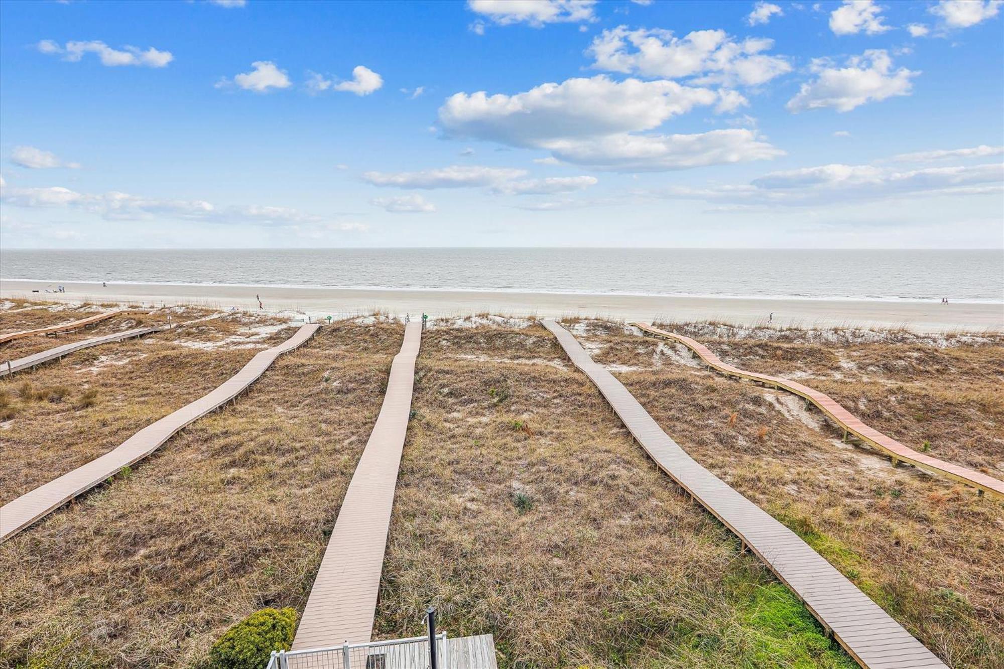6 Terra Bella Trace- Oceanfront, Elevator, Private Pool, Roof Top, Free Activities Included Holiday home *