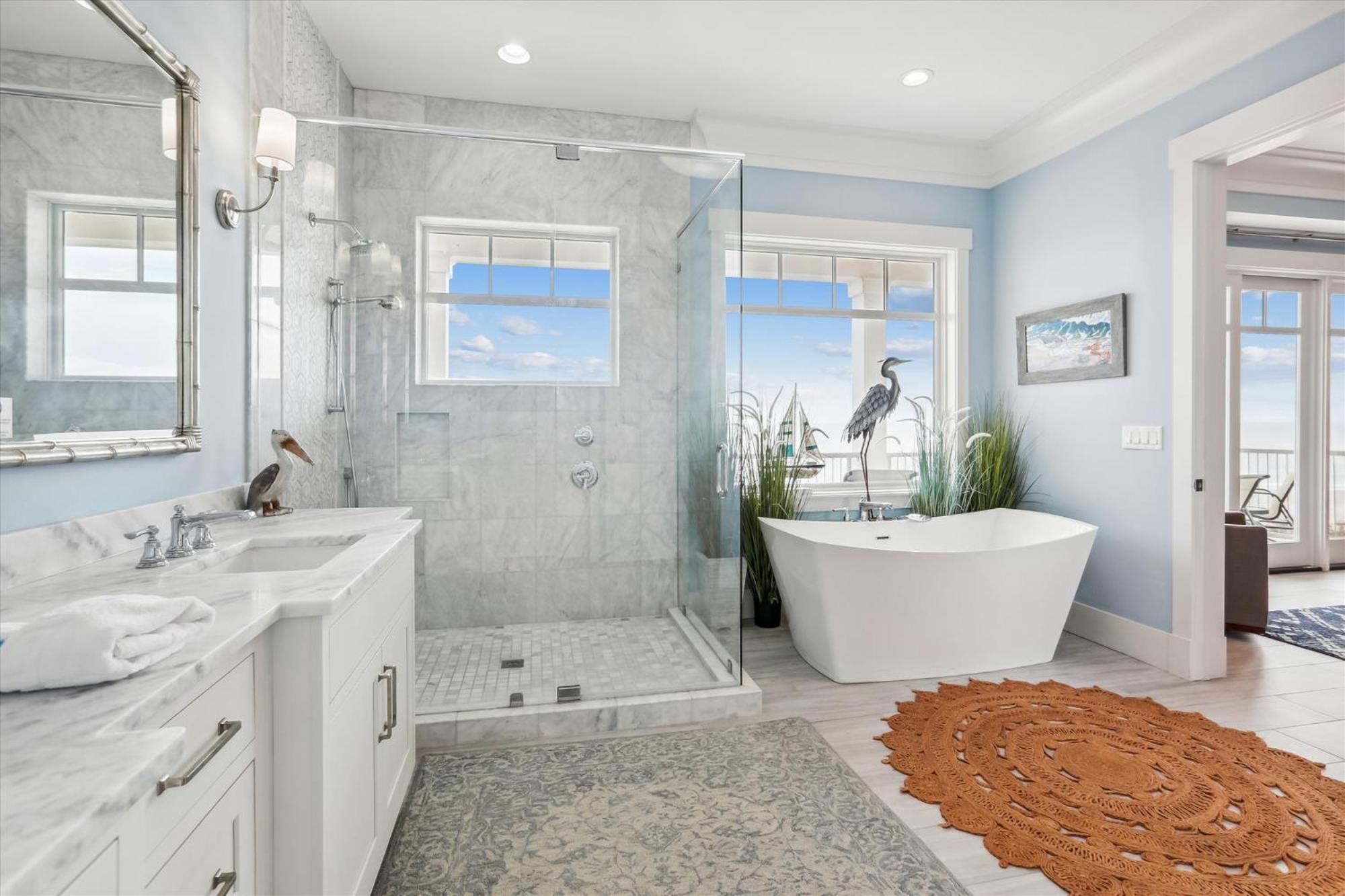 Holiday home 6 Terra Bella Trace- Oceanfront, Elevator, Private Pool, Roof Top, Free Activities Included *