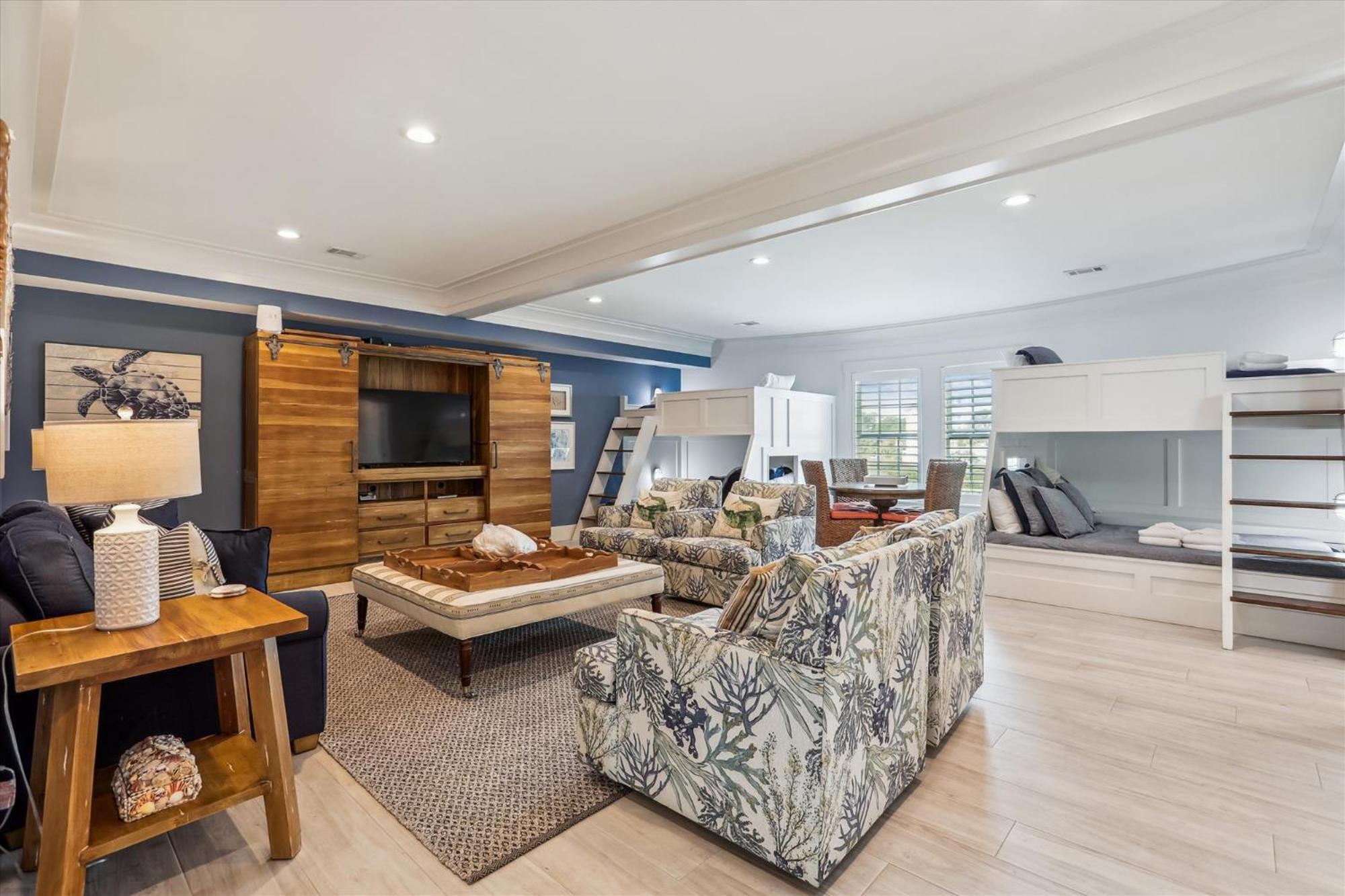 Holiday home 6 Terra Bella Trace- Oceanfront, Elevator, Private Pool, Roof Top, Free Activities Included