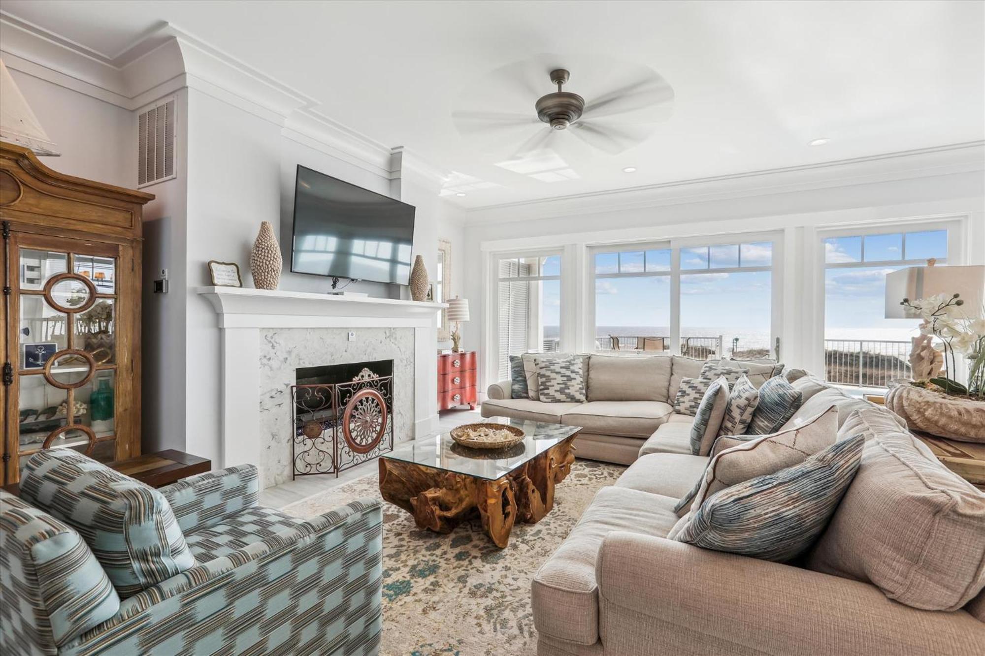 6 Terra Bella Trace- Oceanfront, Elevator, Private Pool, Roof Top, Free Activities Included Holiday home