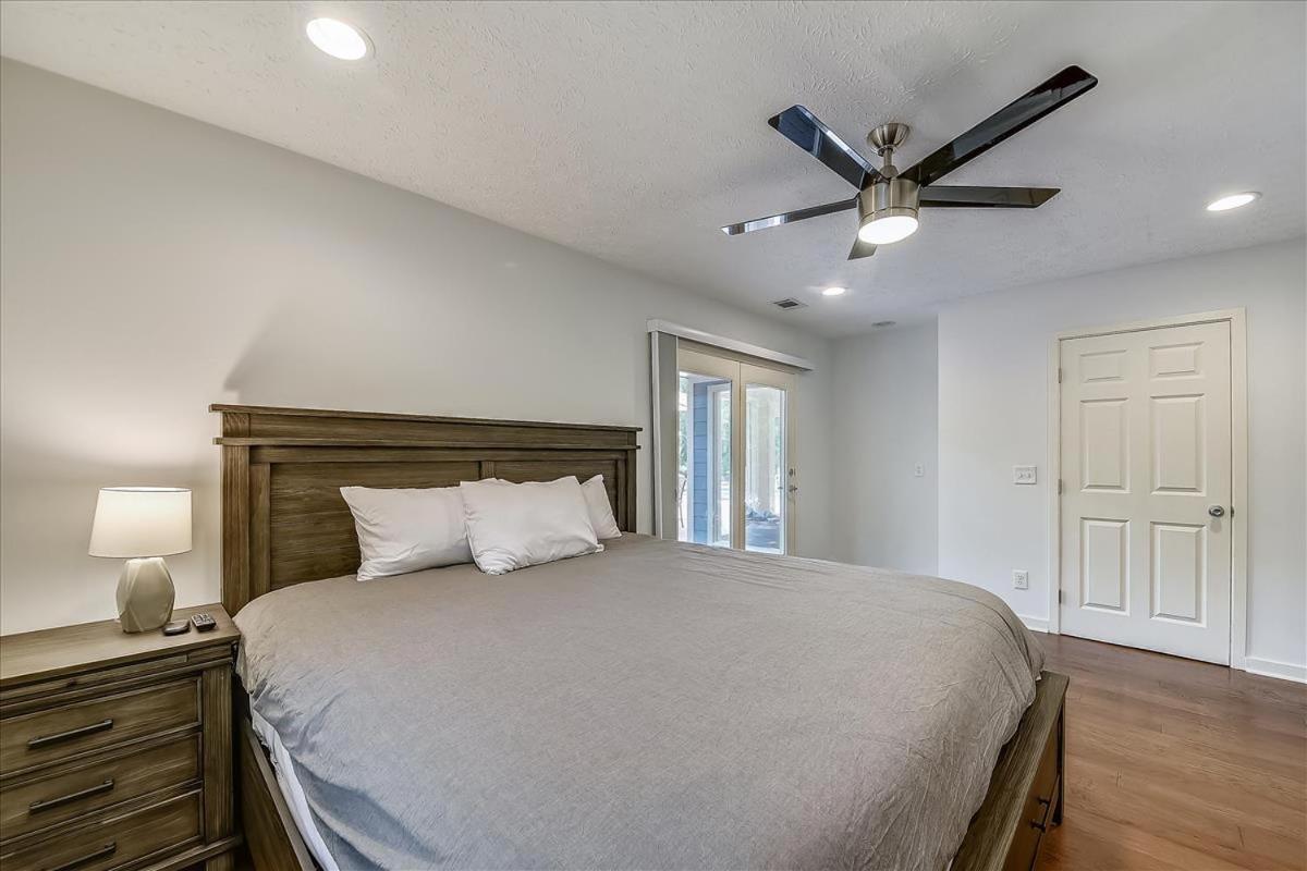 47 Off Shore- Dogs Ok, Huge Outdoor Space & Private Pool, Free Activities Included Holiday home Hilton Head Island