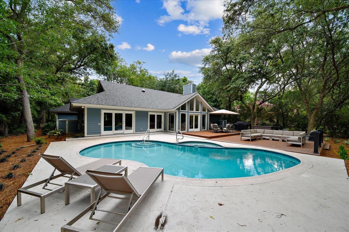 47 Off Shore- Dogs Ok, Huge Outdoor Space & Private Pool, Free Activities Included * Hilton Head Island